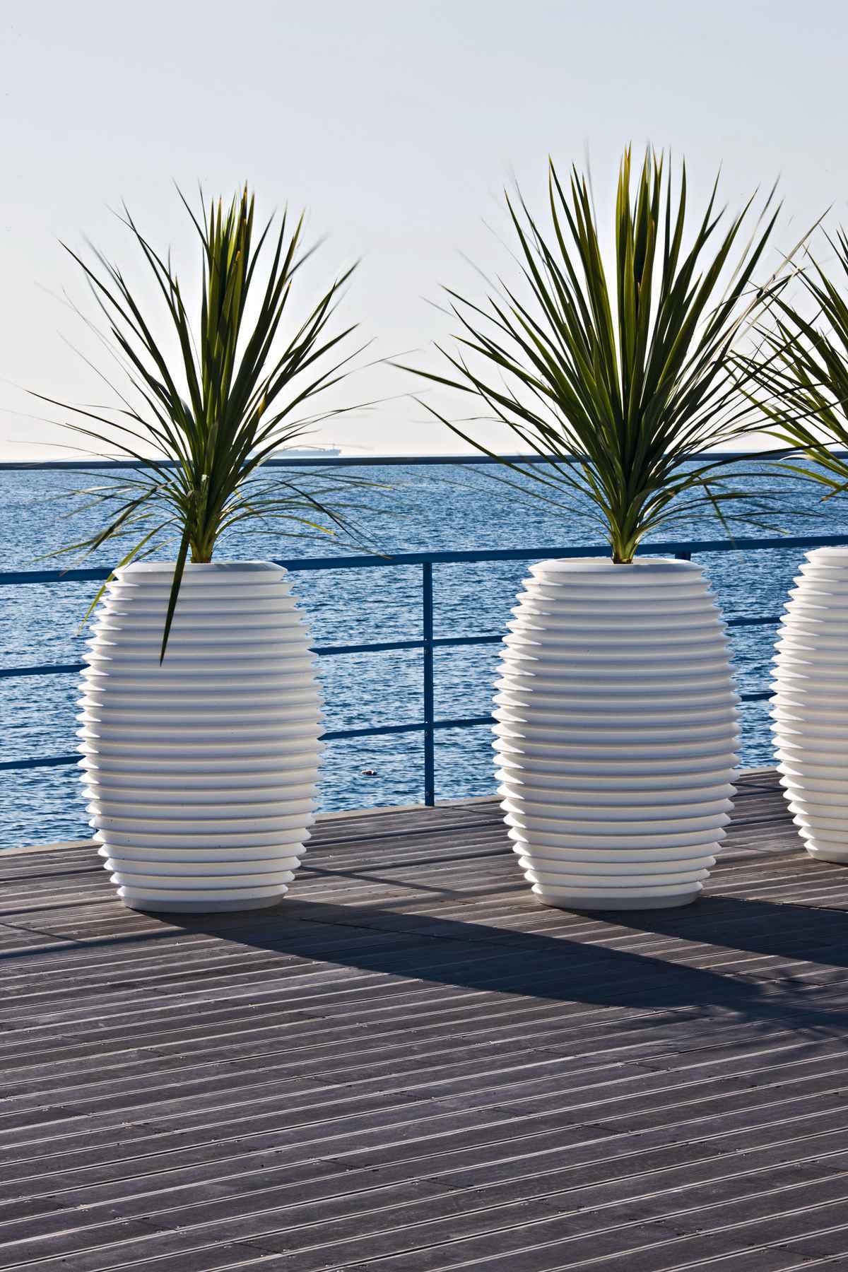 furniture，Home Furnishing，Flowerpot，lamps and lanterns，outdoors，