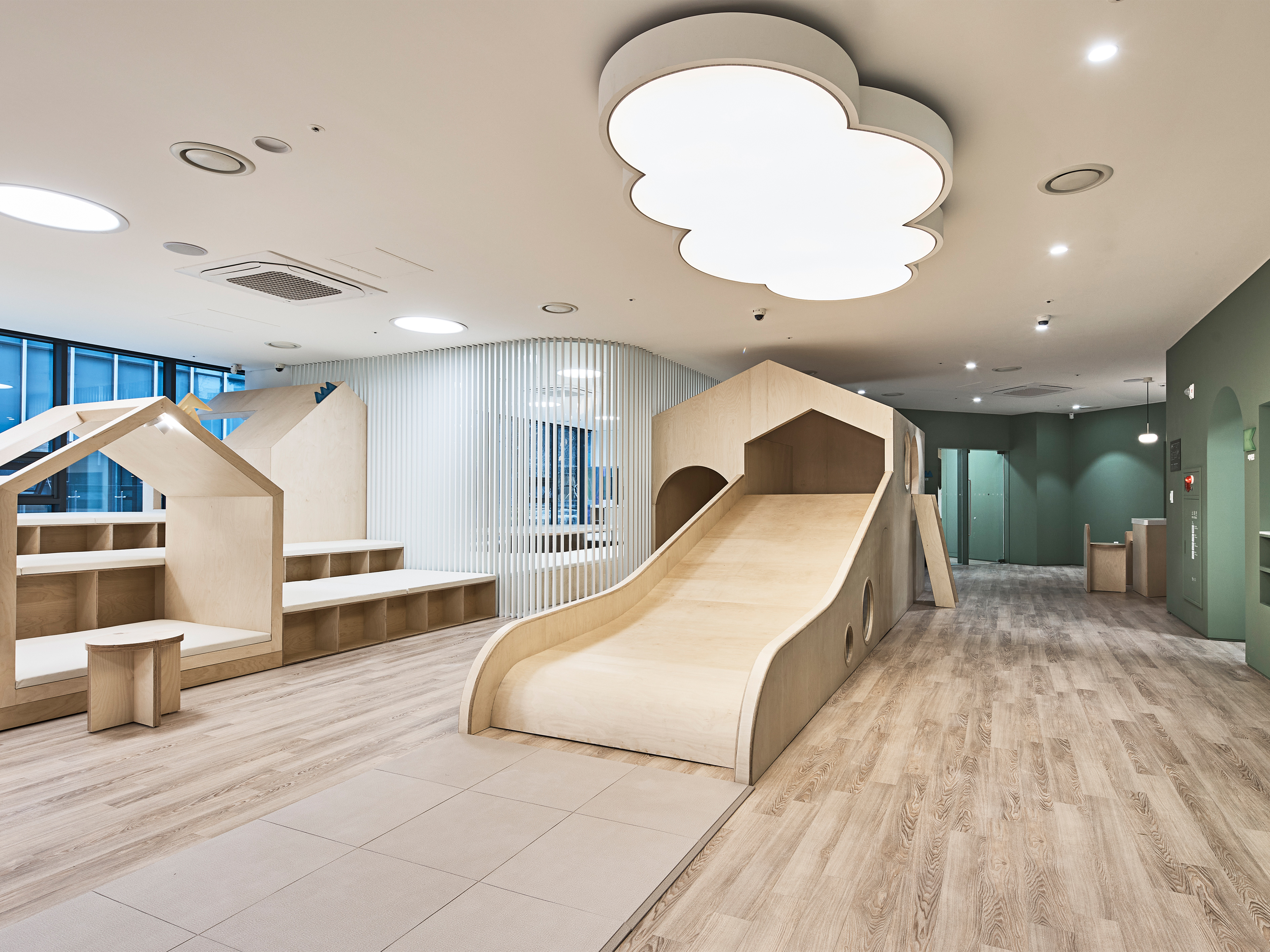 Interior design，public space ，Day care center for primary school students，