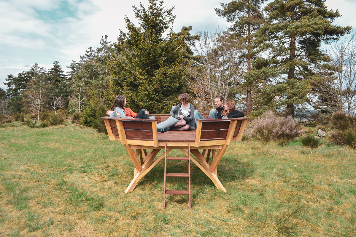 outdoors，Micro architecture，wood，corbeau，