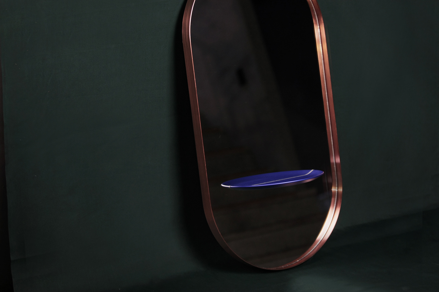 Hospitality，originality，mirror，