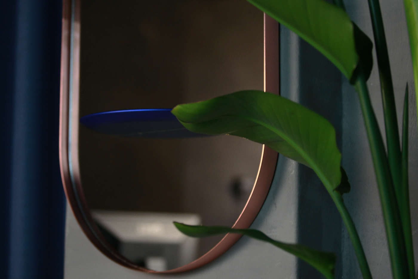 Hospitality，originality，mirror，