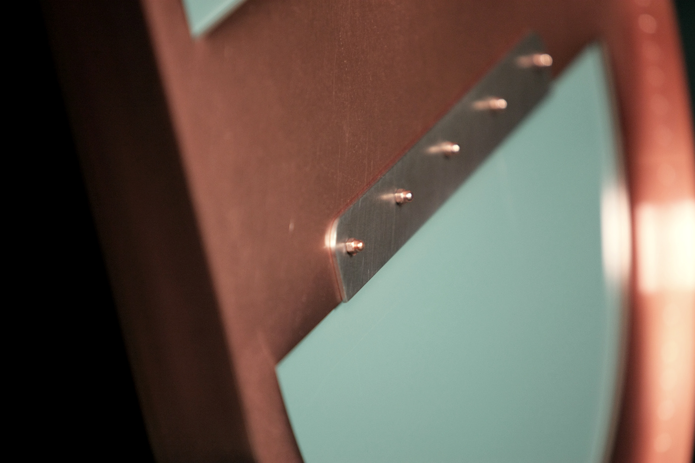 Hospitality，originality，mirror，