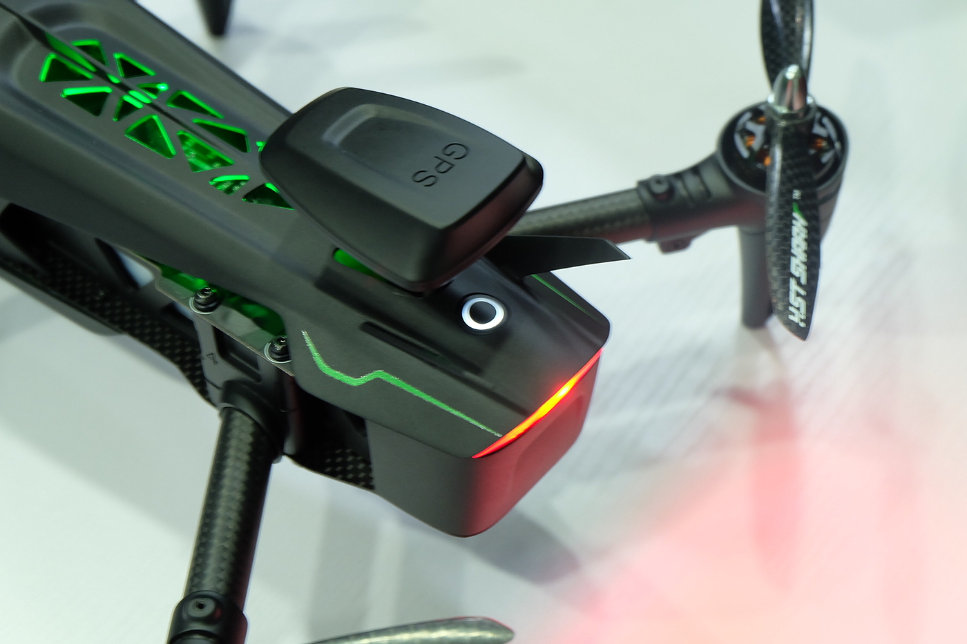 UAV，
