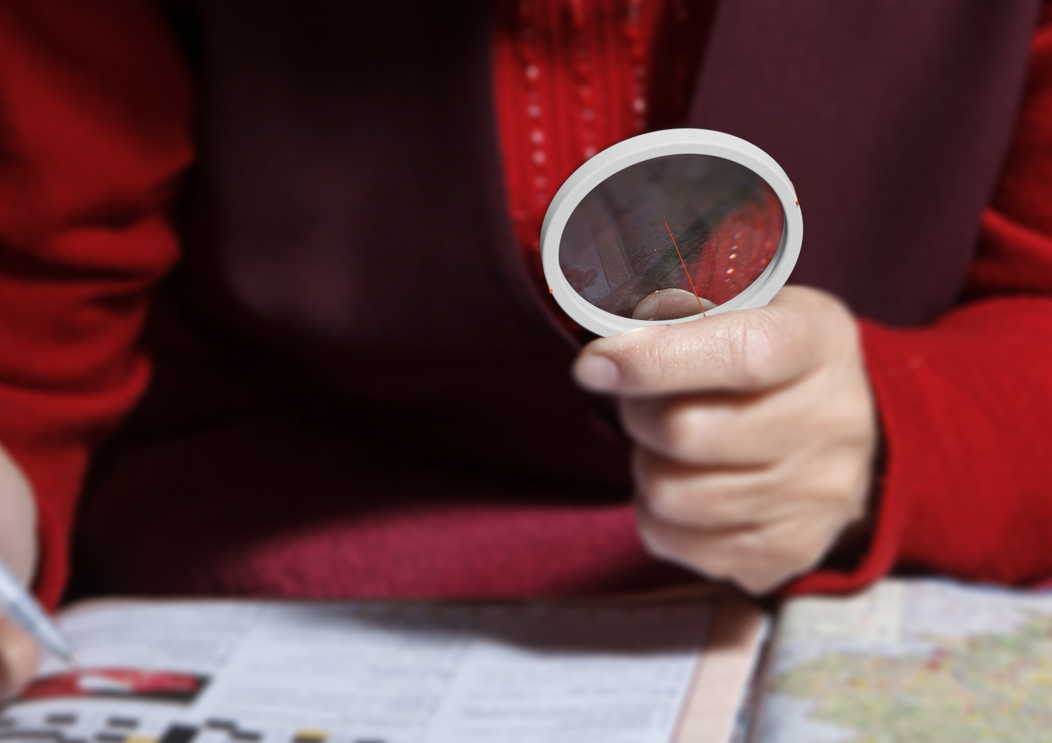 magnifier，Middle aged and elderly people，read，focusing，memory，