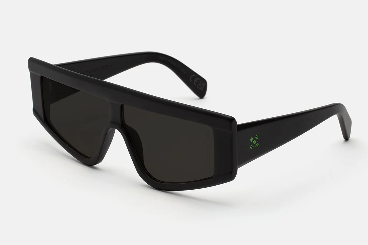 Sunglasses，Discoloration，game，