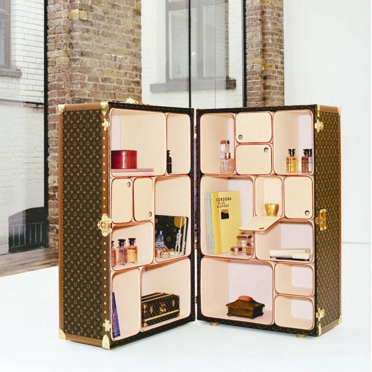 Louis Vuitton，Louis Vuitton，trunk，Storage box，