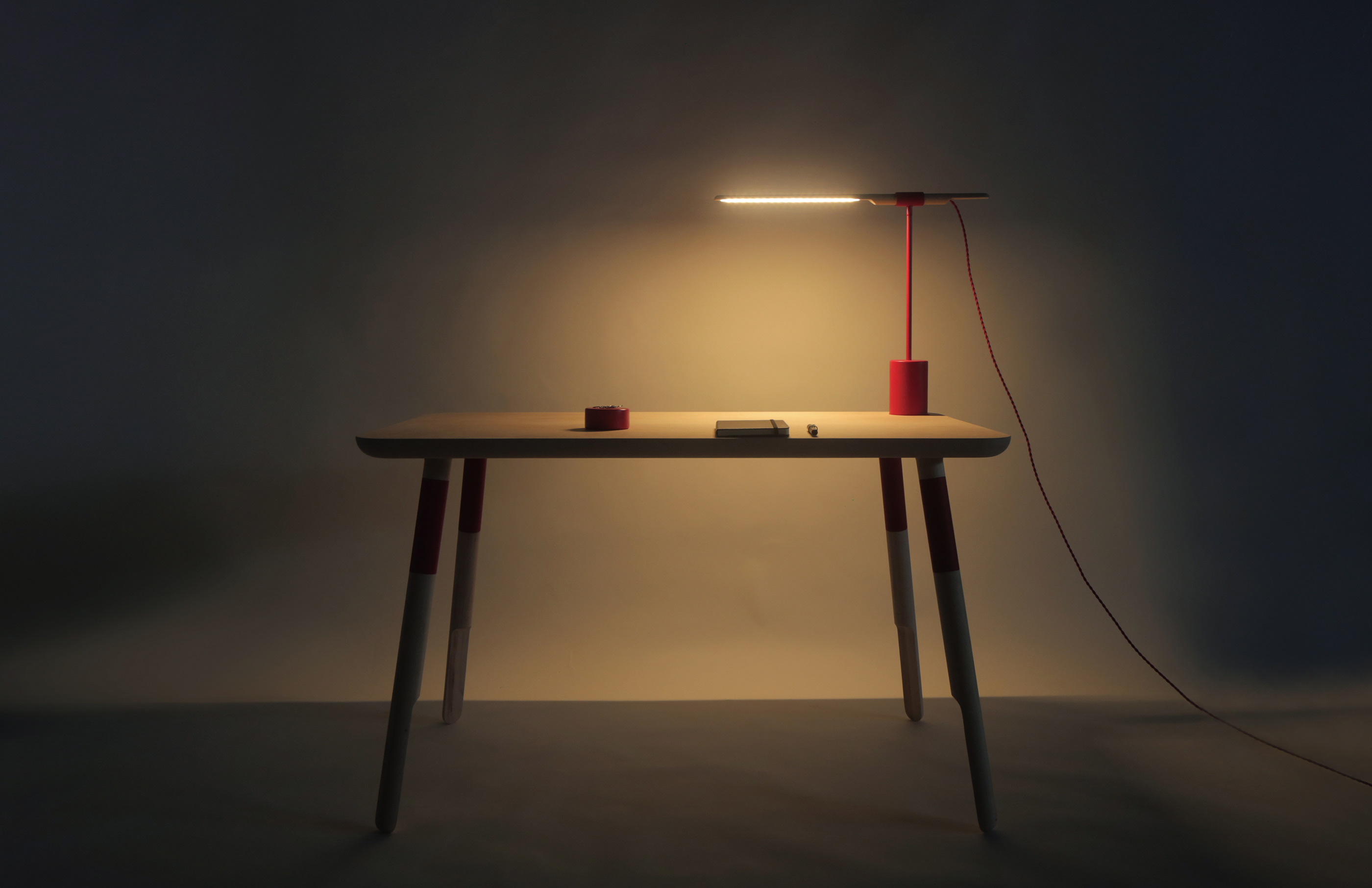 ACCD，ArtCenter，desk，