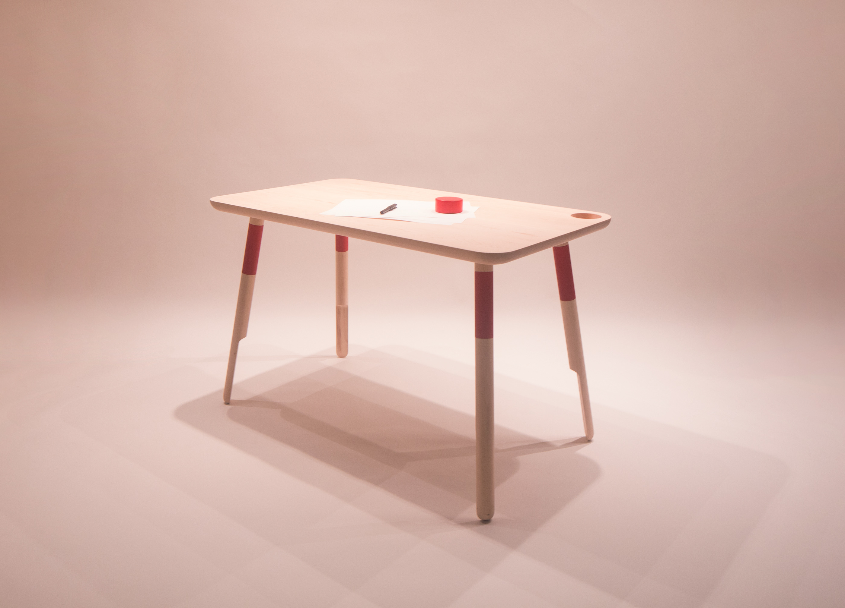 ACCD，ArtCenter，desk，