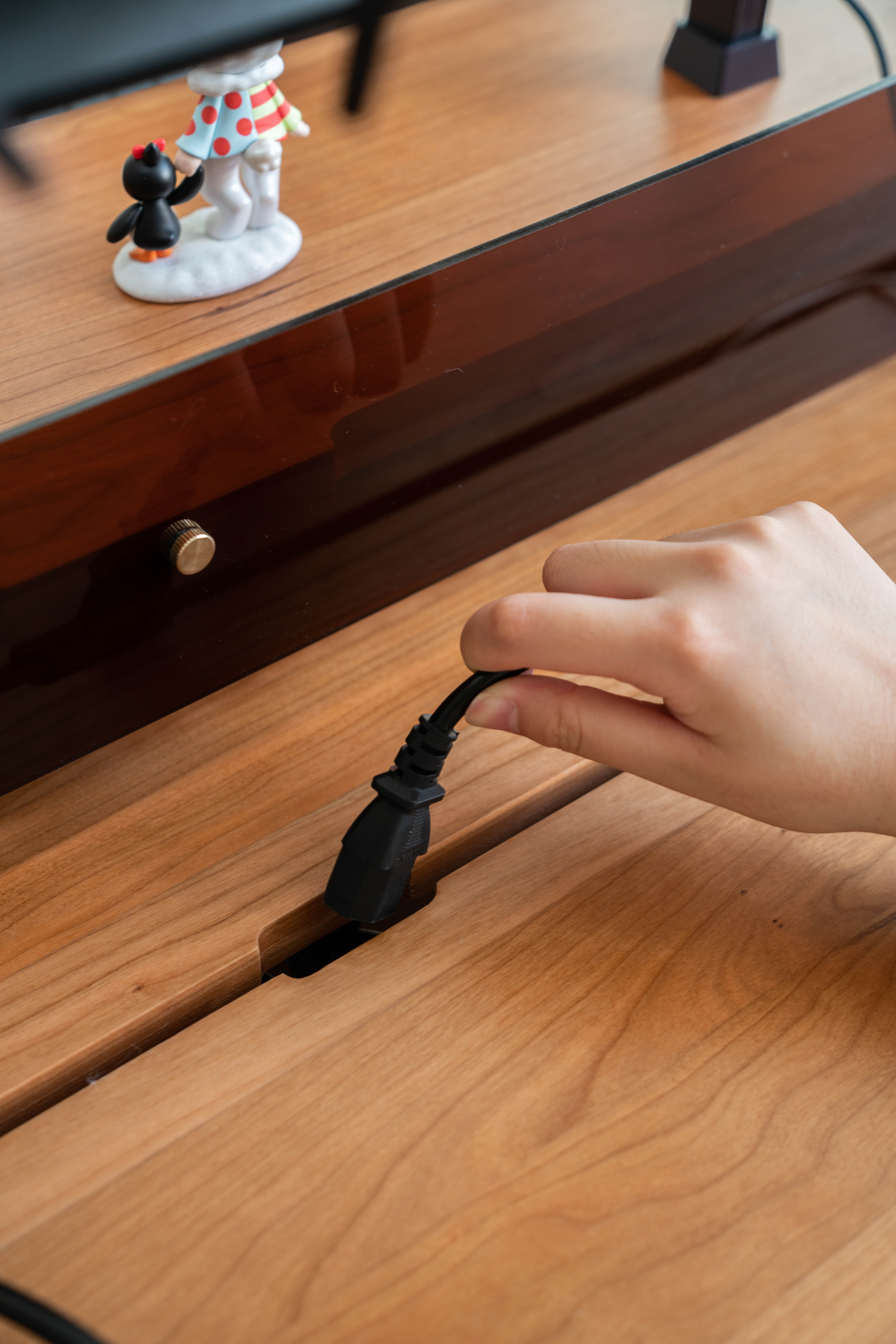 Solid wood furniture，product design，furniture design ，Lifting table，desk，