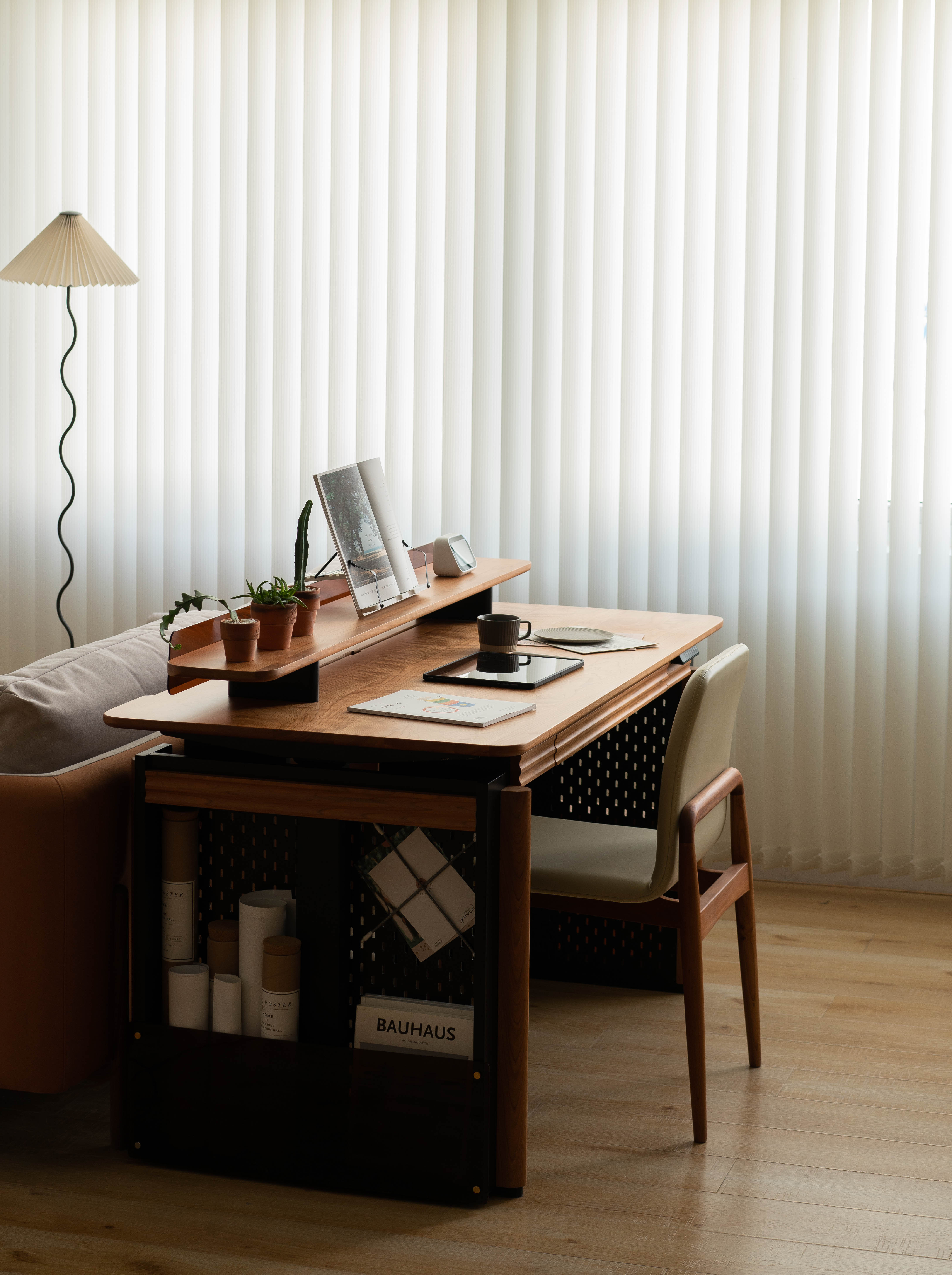 Solid wood furniture，product design，furniture design ，Lifting table，desk，