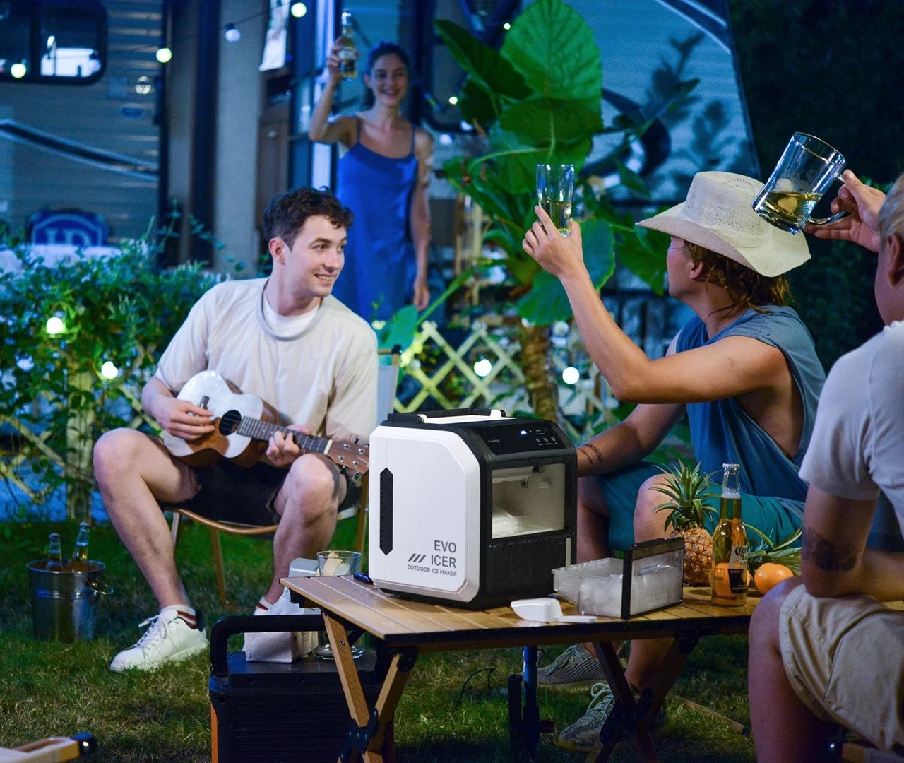 Ice maker，Battery，outdoors，