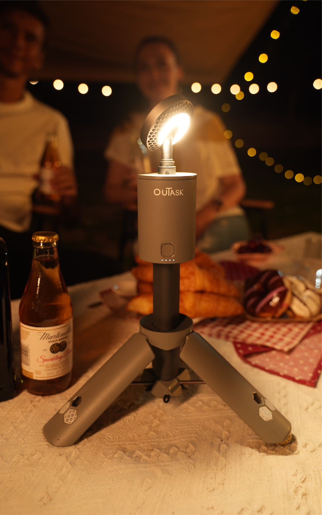 Good simple geometry，Original brand，Outdoor equipment，product design，Multifunctional retractable lamp，