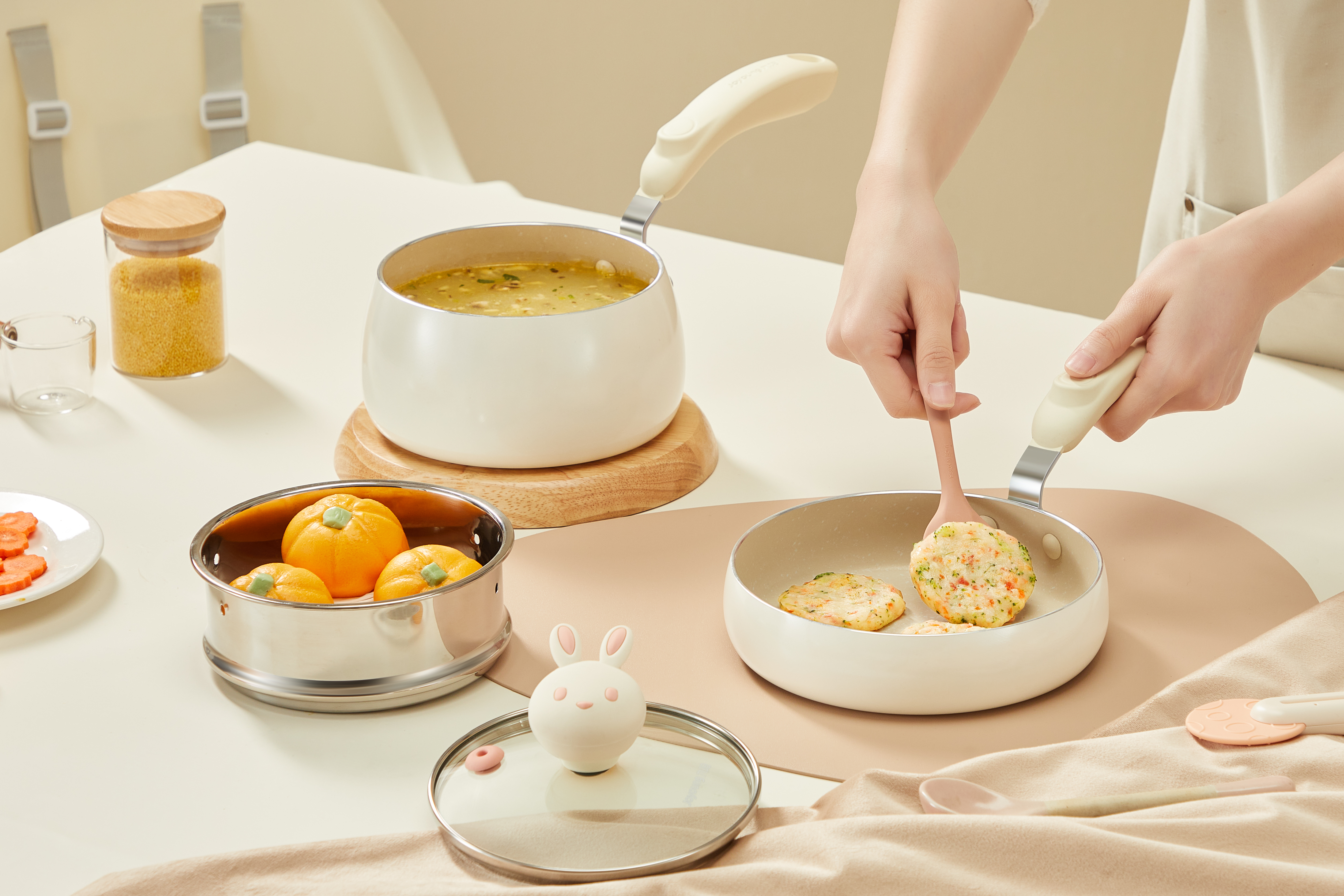 cooker，Auxiliary food pot，Mother and baby，Ergonomics，Design，level of appearance，product design，kitchen，