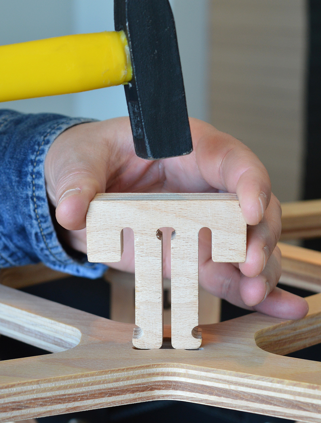 atomic structure，wooden ，Seat design，