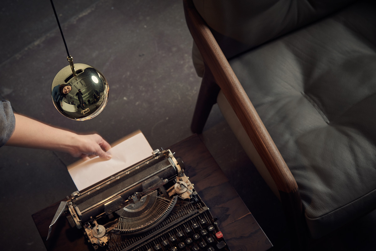 Bedside lamp，Warm light，Metal，geometry，