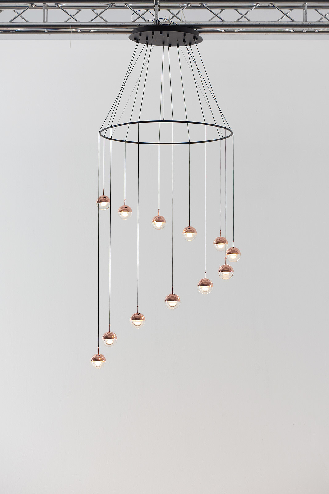 Bedside lamp，Warm light，Metal，geometry，