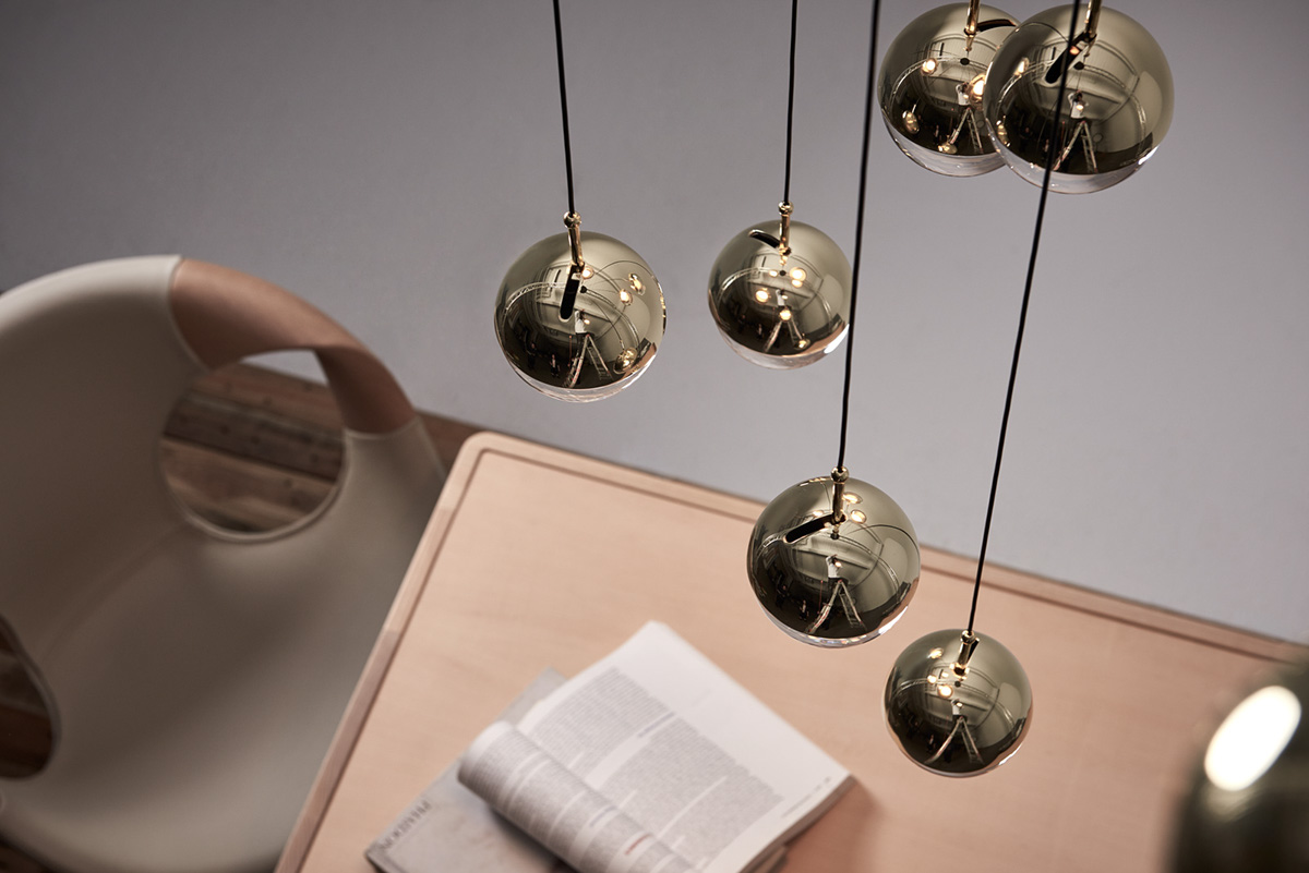 Bedside lamp，Warm light，Metal，geometry，