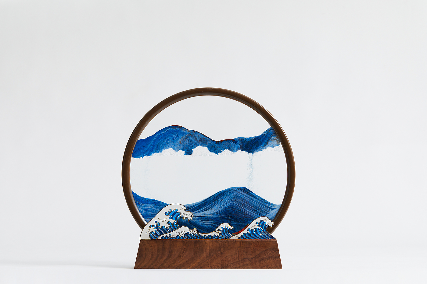Sand painting，Red deer，ride the wind and waves，