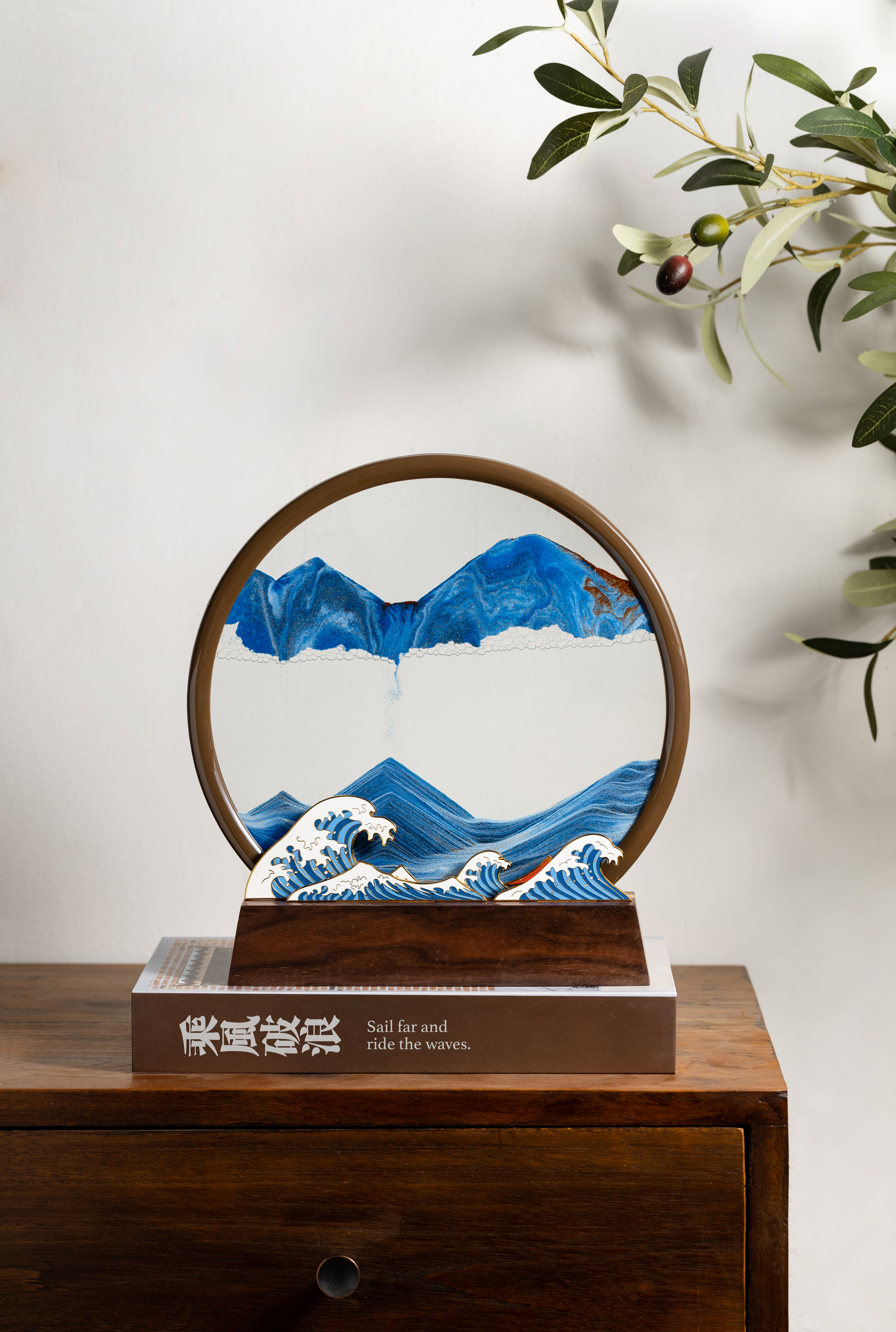 Sand painting，Red deer，ride the wind and waves，