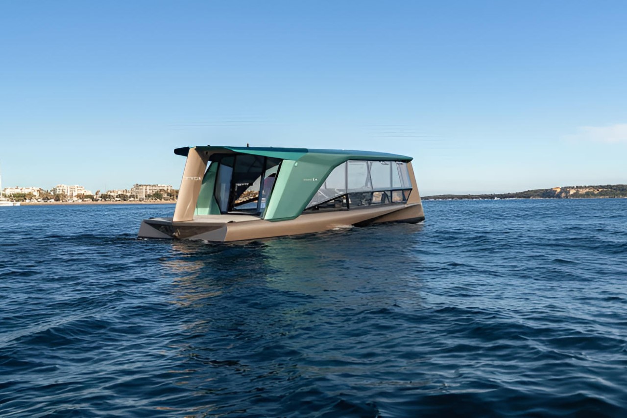 yacht，bmw，luxury，hydrofoil boat，