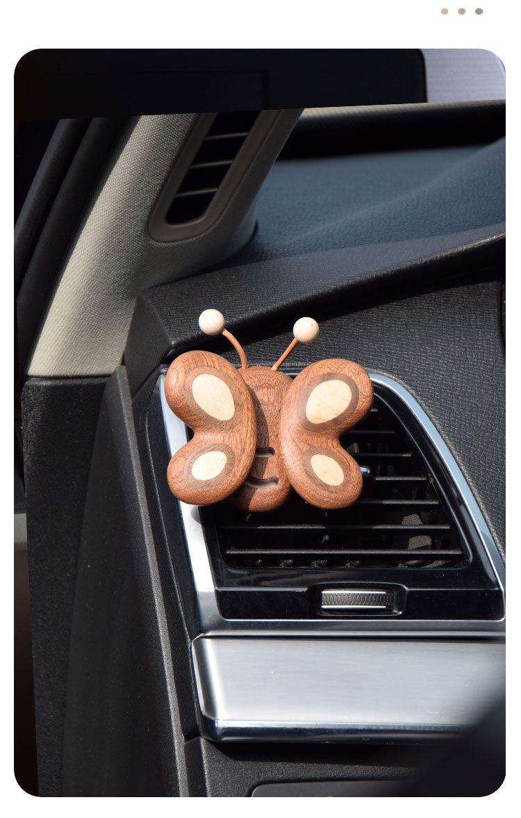 Original design，woodiness，Bionics Design ，Lovely ornaments，magnetic attraction ornaments，Car ornaments，Aromatherapy，
