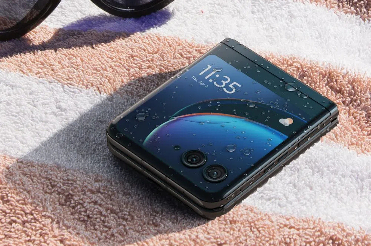 mobile phone，intelligence，Motorola Razr，MOTOROLA RAZR，