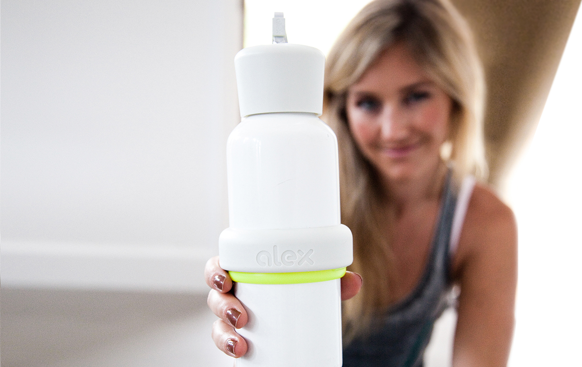 clean，Repetitive design，Water bottle design，