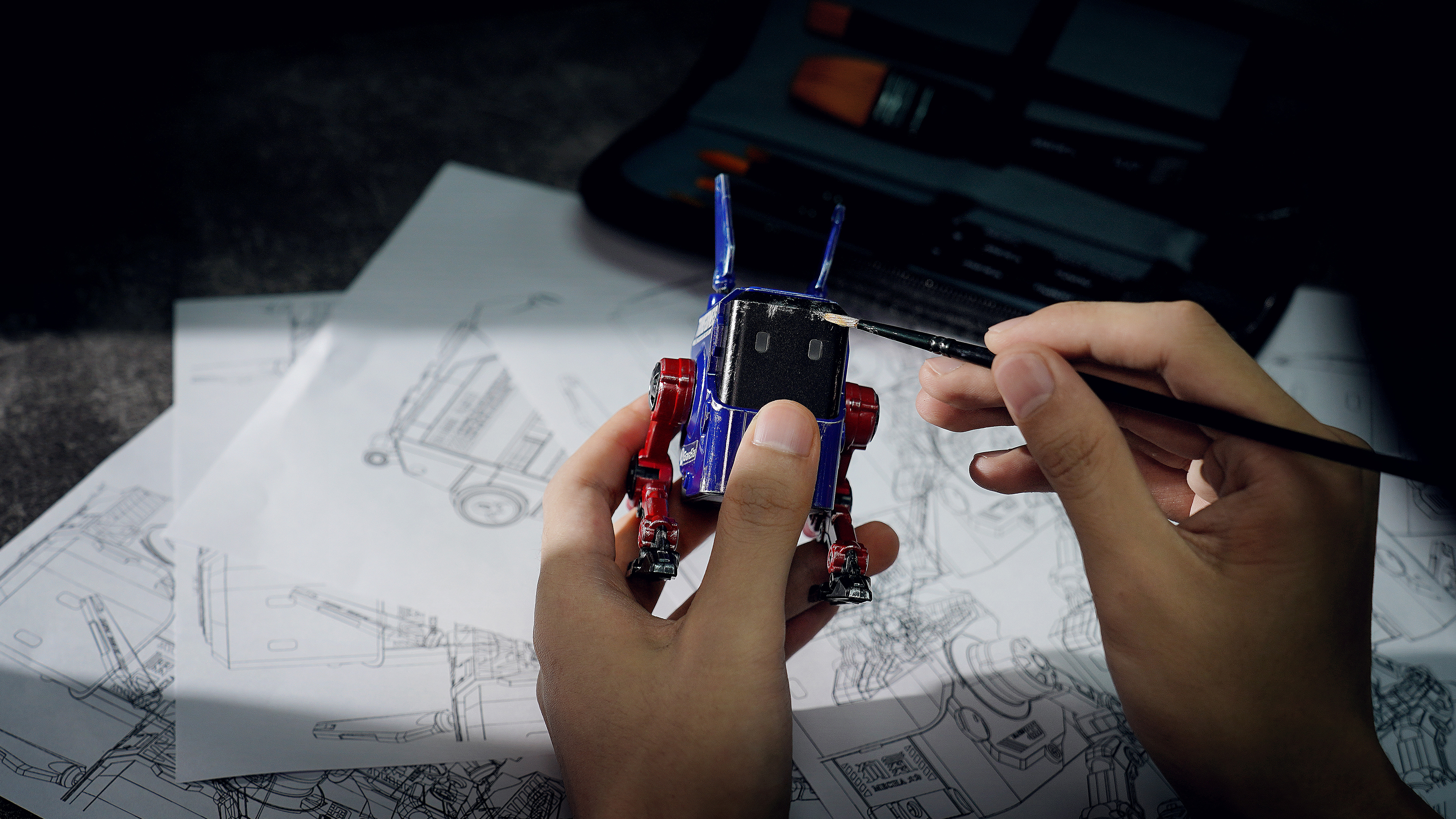 Adapter，Mecha，industrial design，Tide play，Gravity planet，Table setting，War damage，Transformers，