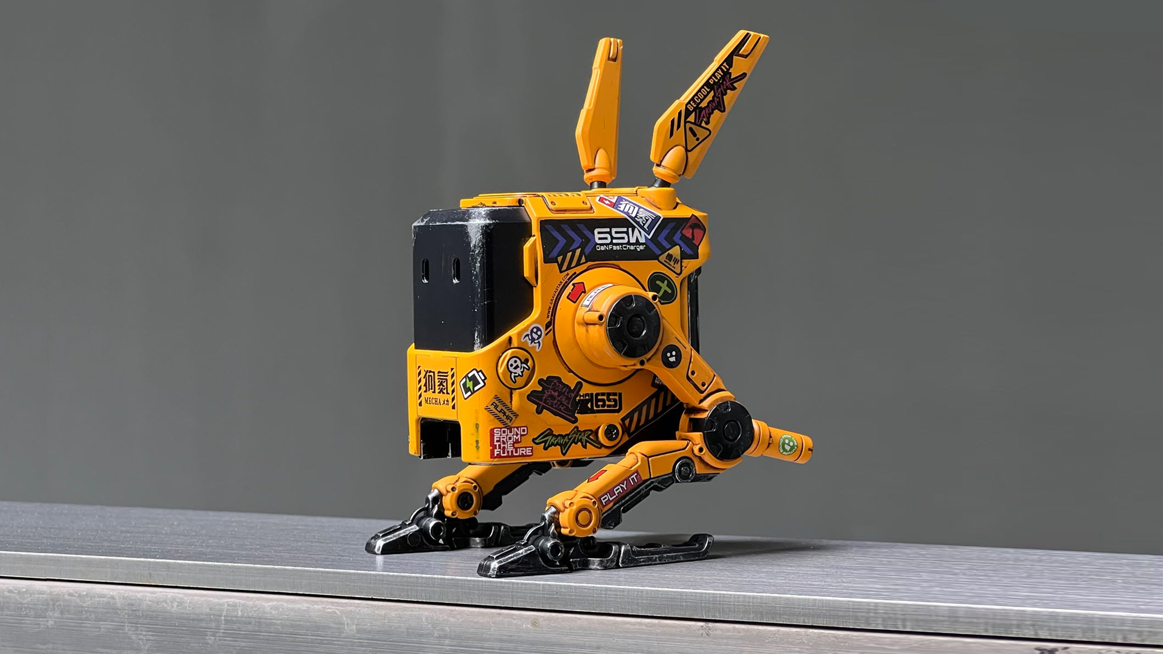 Adapter，Mecha，industrial design，Tide play，Gravity planet，Table setting，War damage，Transformers，