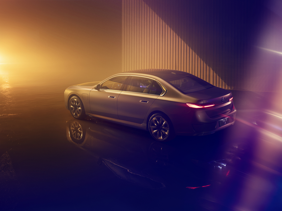 Cars and motorcycles，Best Intelligent Building Award，