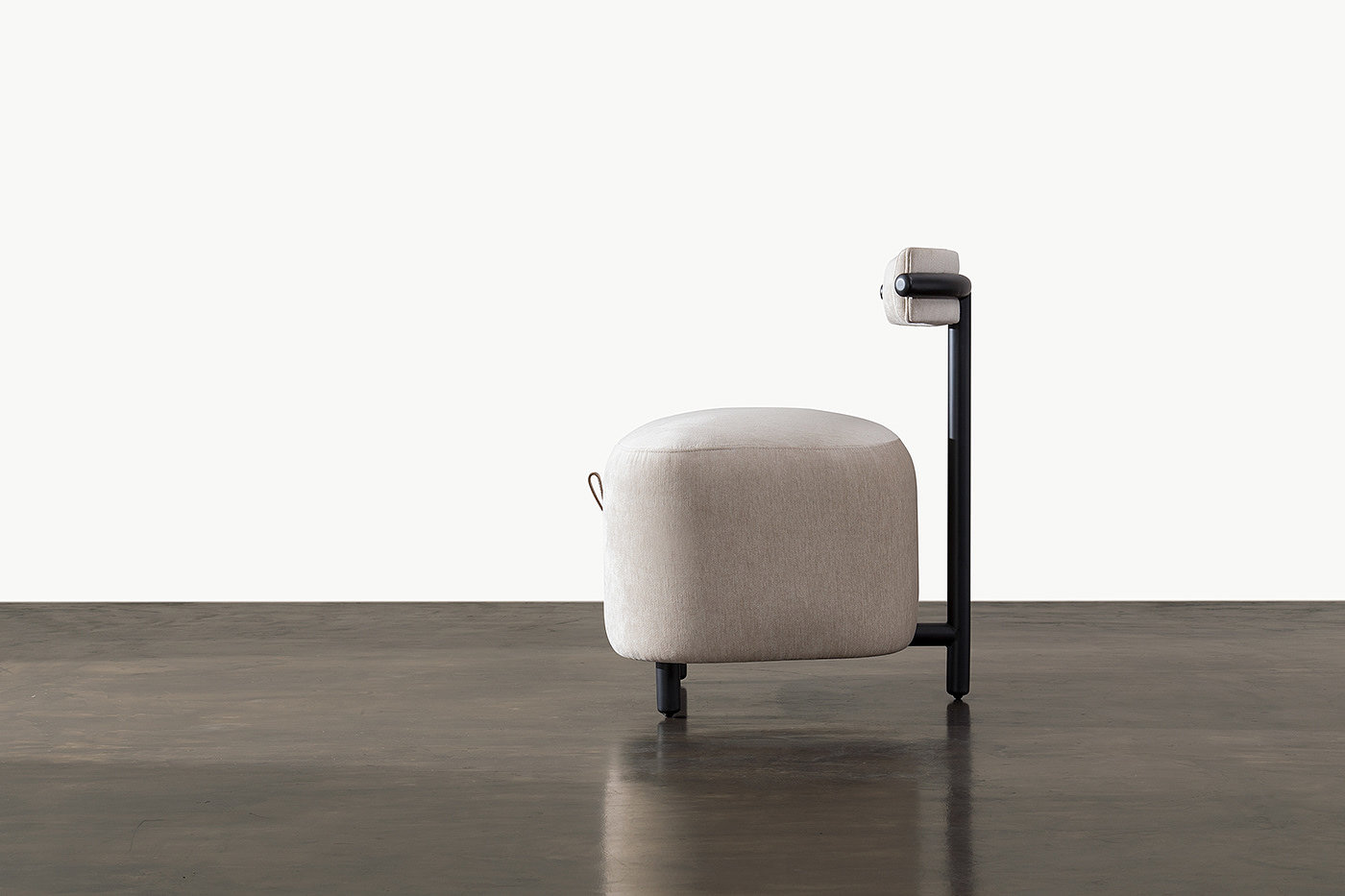 LOOP CHAIR—，comfortable，chair，furniture，