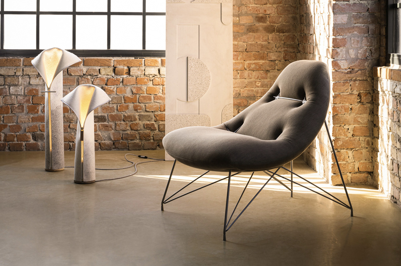 chair，furniture，Peach Easy Chair，Annabella Hevesi，