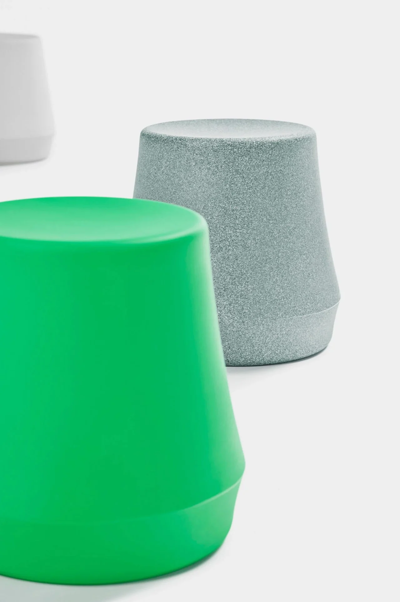 Derlot，Alexander Lotersztai，product design，chair，low stool，