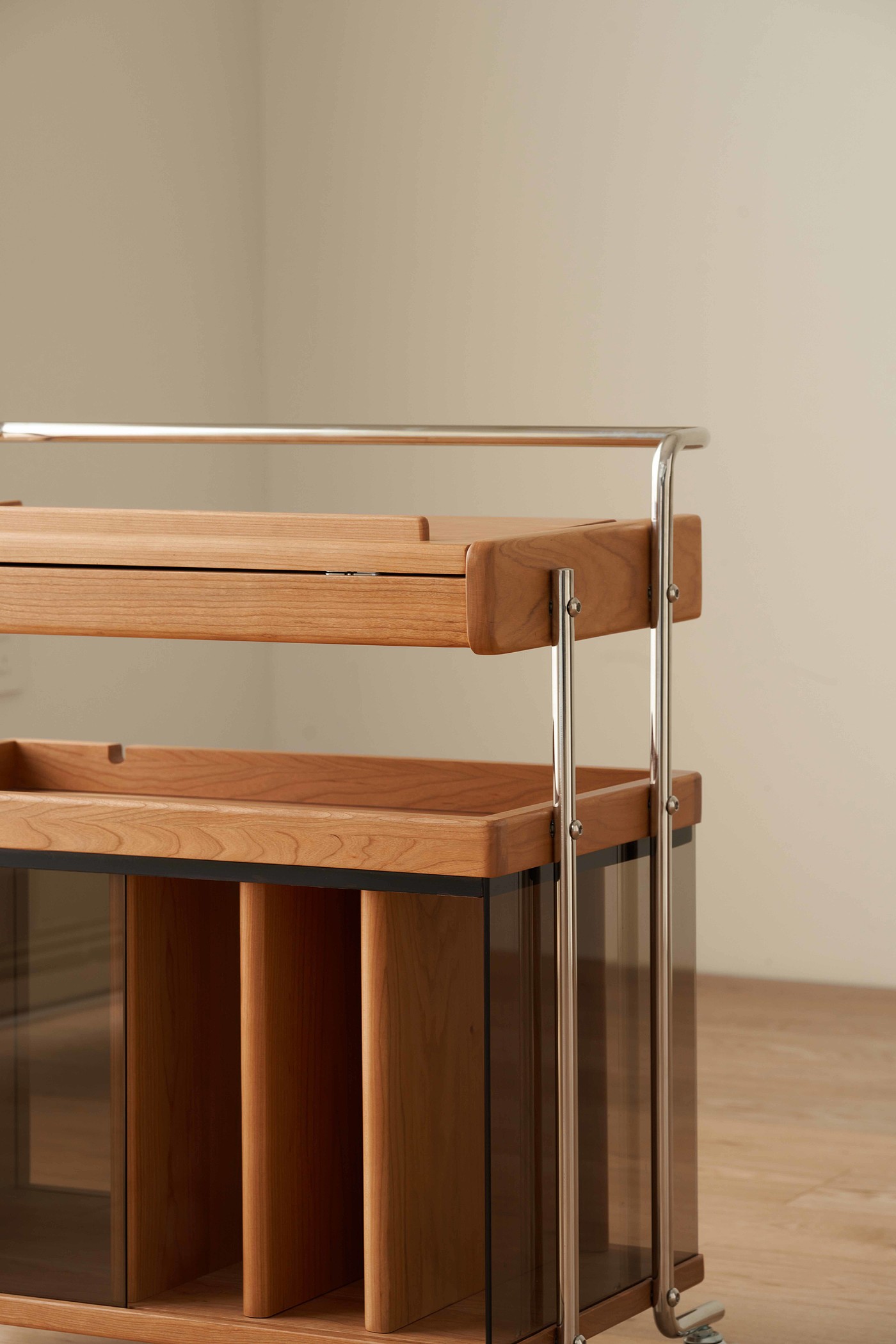 furniture design ，Solid wood furniture，industrial design，Original design，Mobile Side Cabinet，