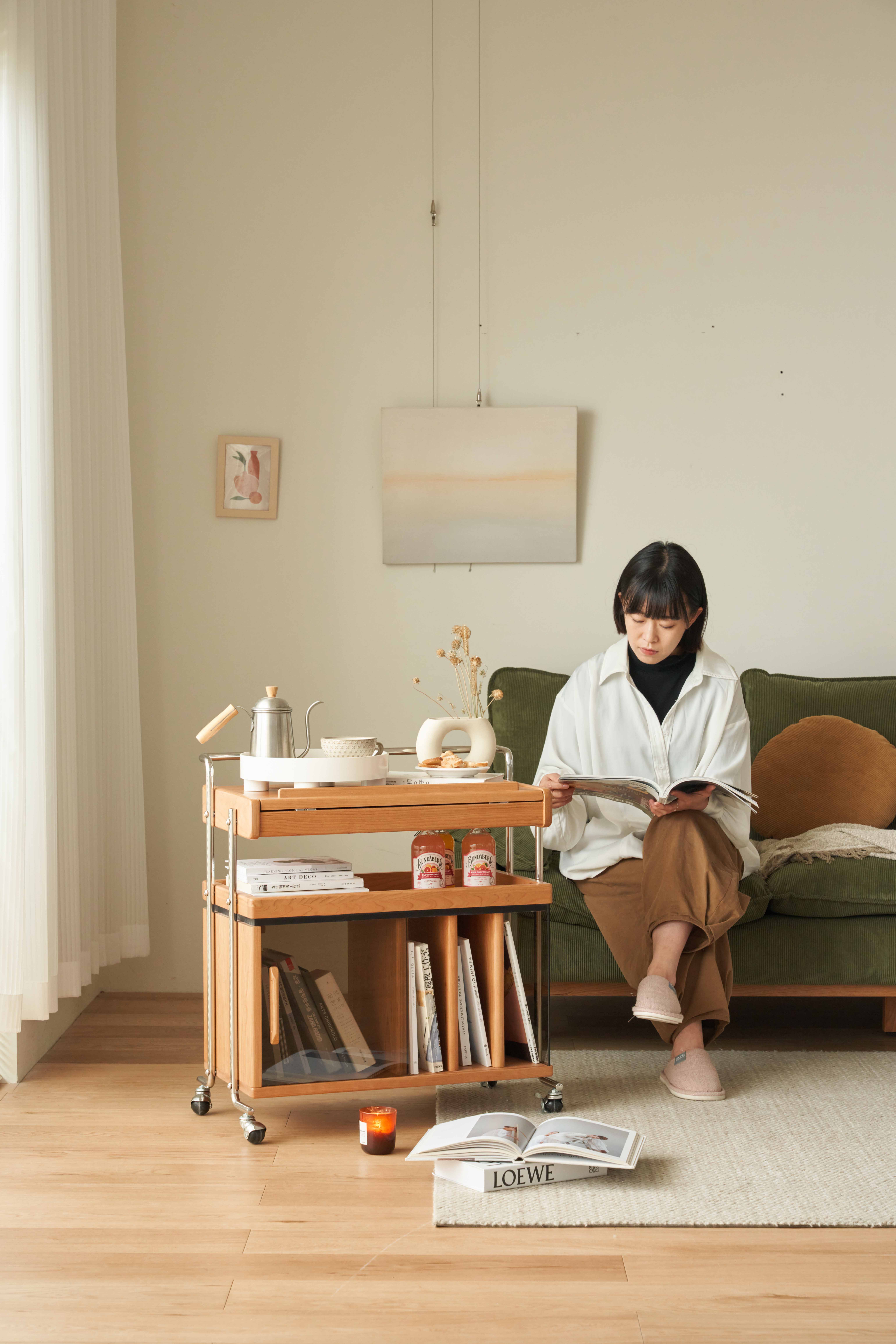 furniture design ，Solid wood furniture，industrial design，Original design，Mobile Side Cabinet，