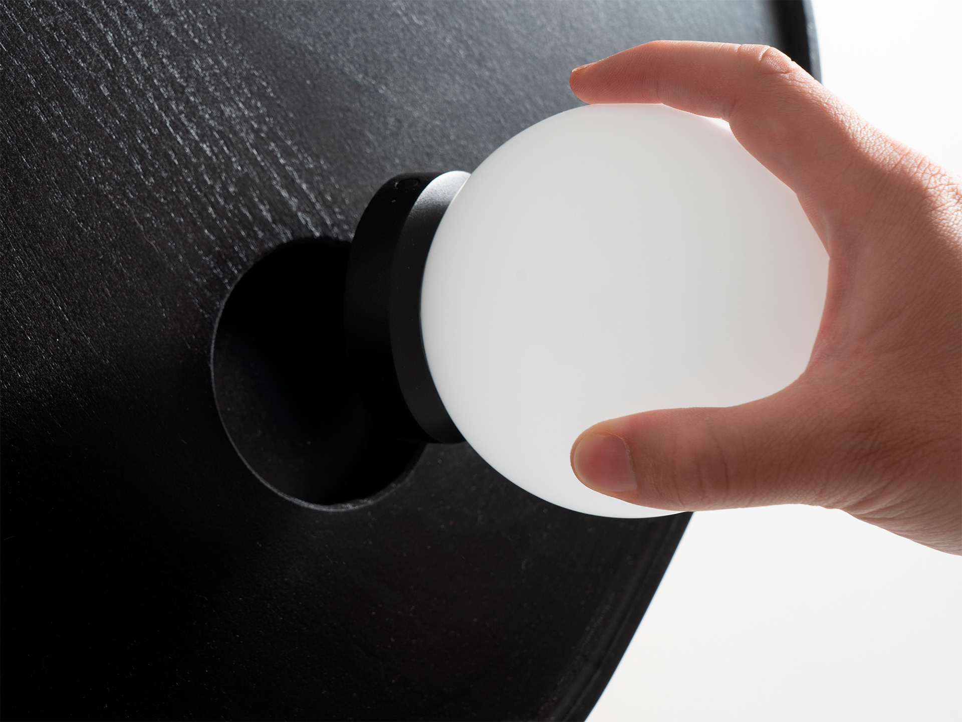 furniture，interior space ，Designer furniture，furniture design ，Wireless charging，Side table，lamps and lanterns，Wall lamp，