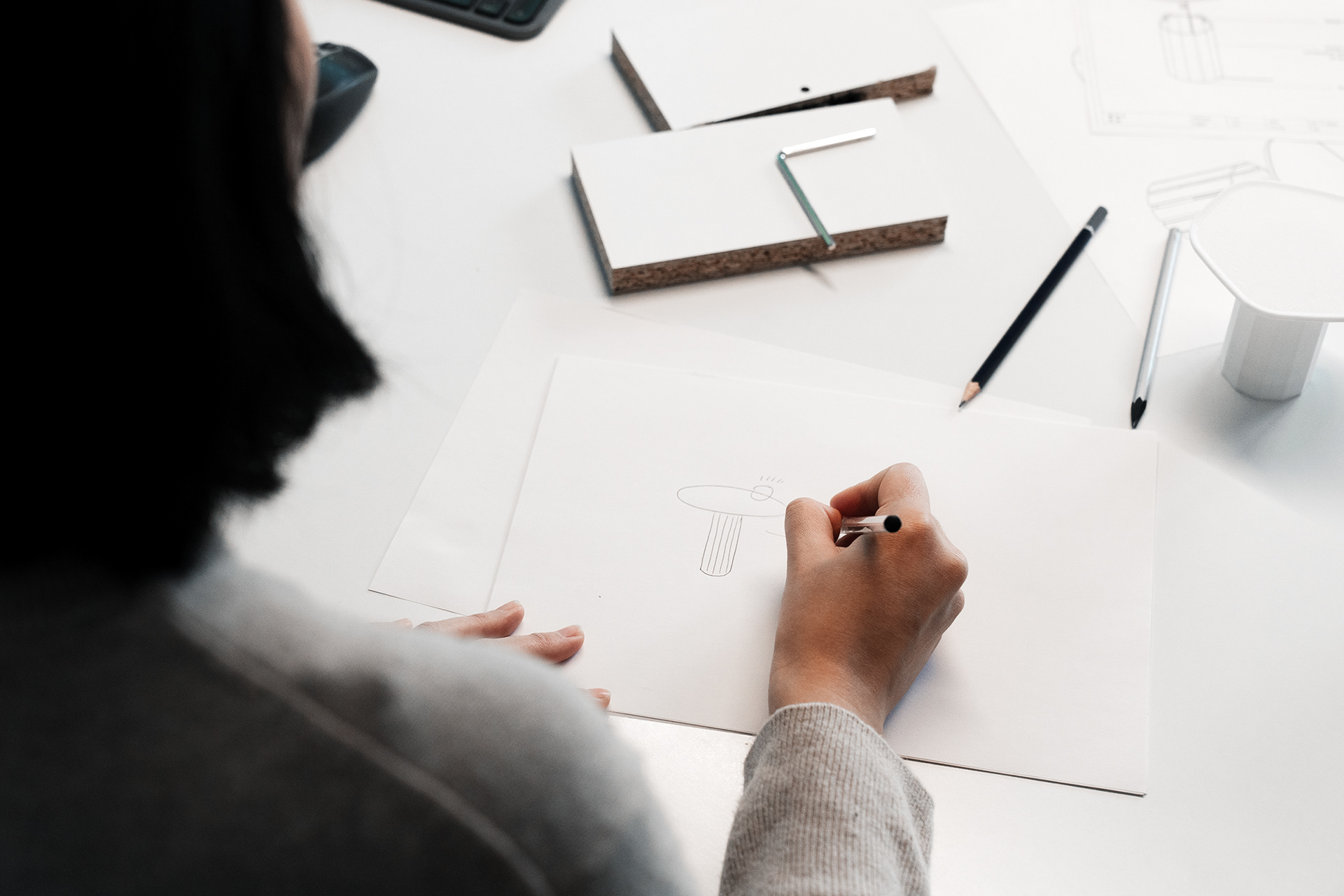 furniture，interior space ，Designer furniture，furniture design ，Wireless charging，Side table，lamps and lanterns，Wall lamp，