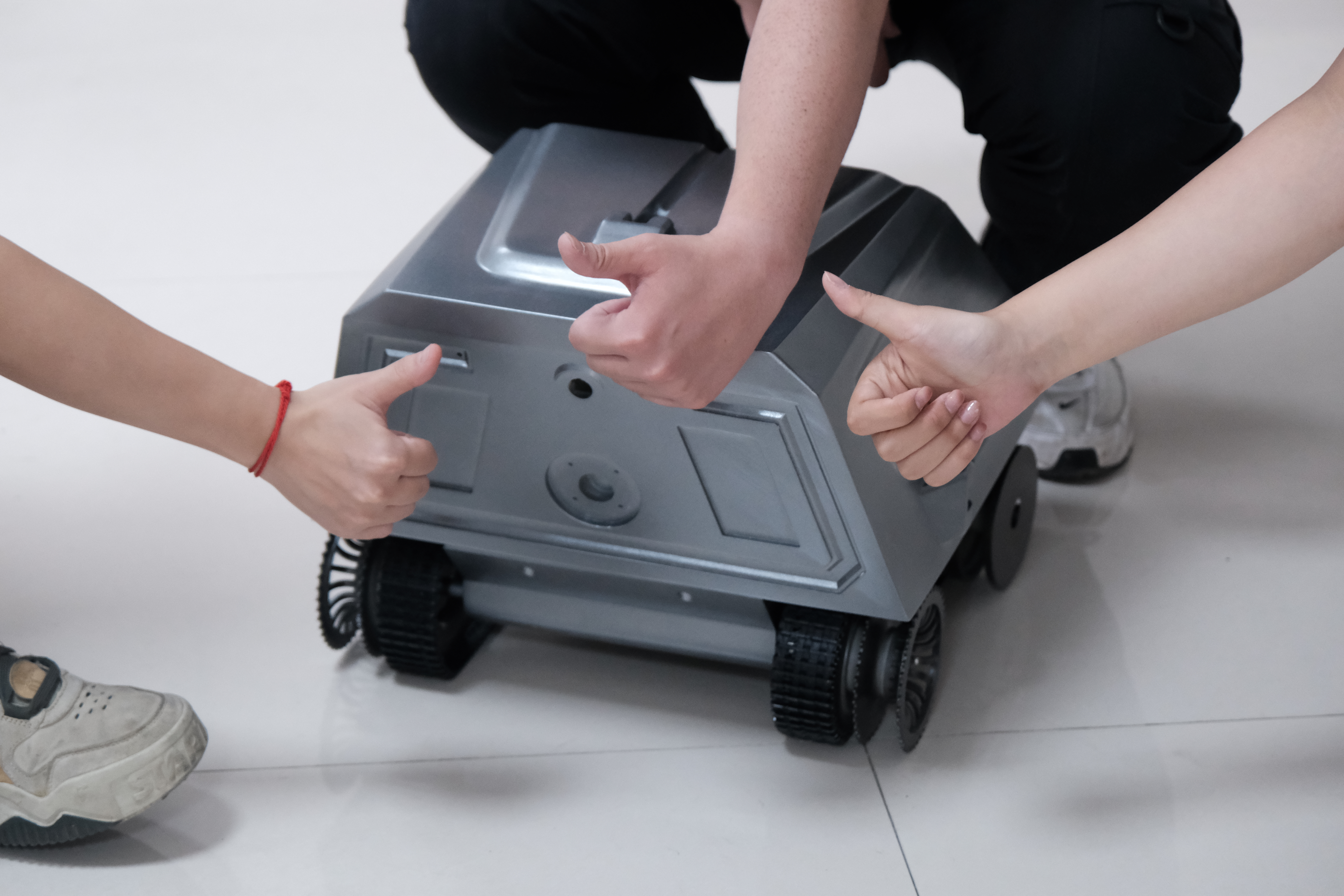 Course assignment，industrial design，Pipe cleaning，robot，kitchen，Intelligent device，