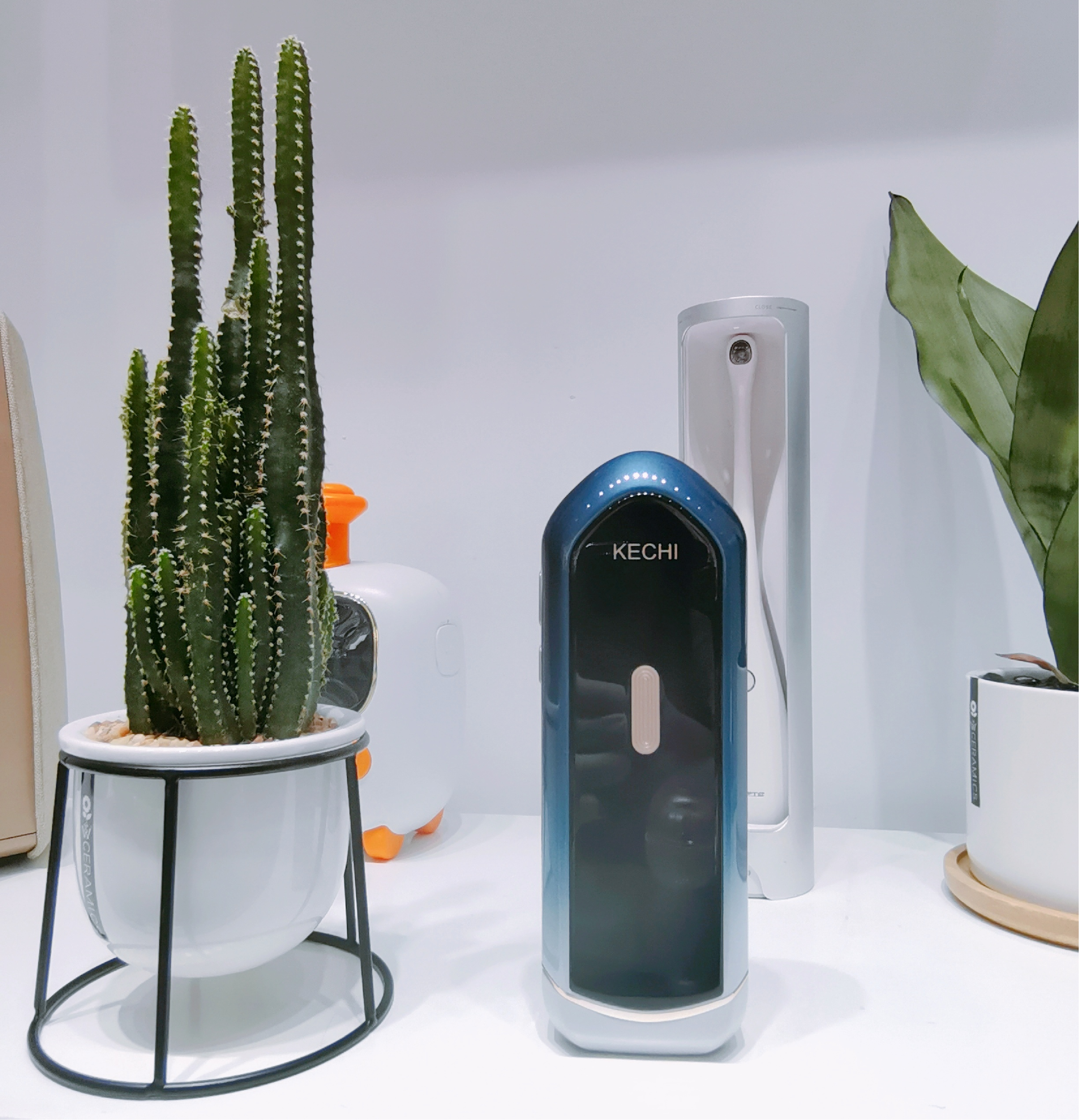 Hair removal instrument, freezing point, peacock feather, blooming beauty, transforming life，