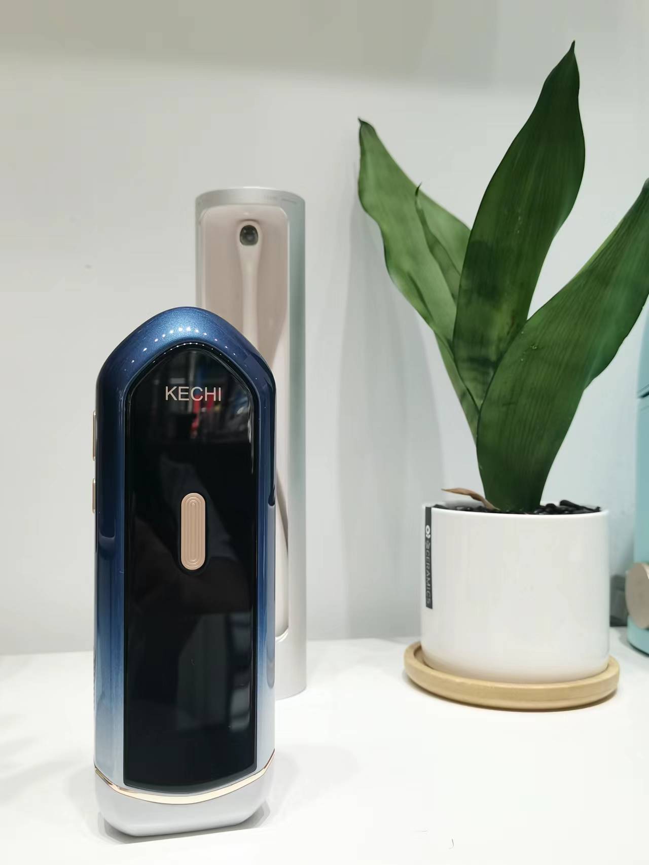 Hair removal instrument, freezing point, peacock feather, blooming beauty, transforming life，