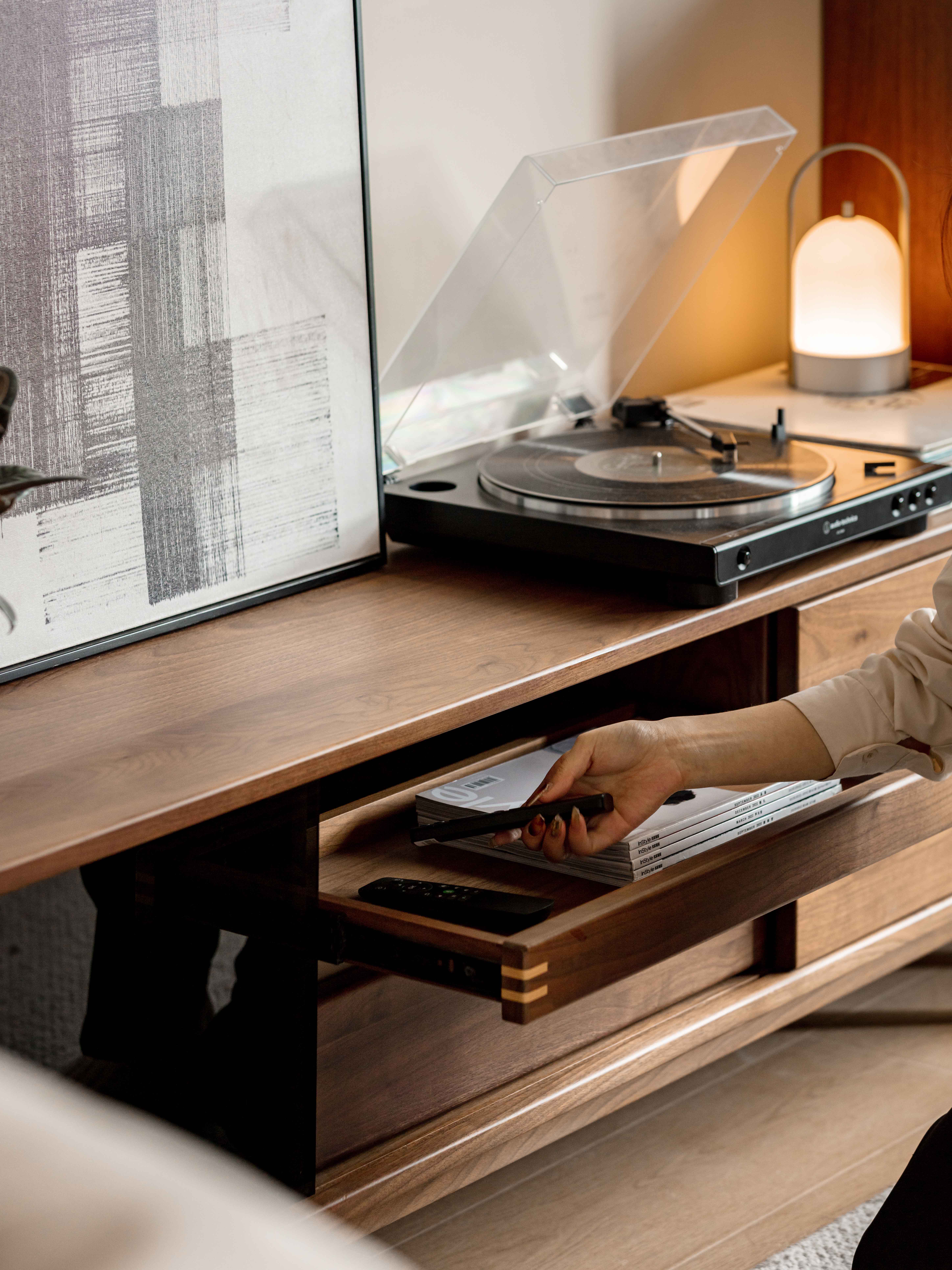 furniture design ，Original design，Solid wood furniture，industrial design，TV cabinet，