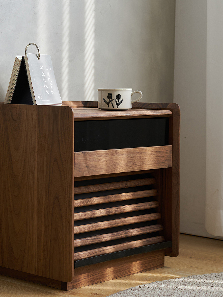 Solid wood furniture，furniture design ，product design，bedside cupboard，