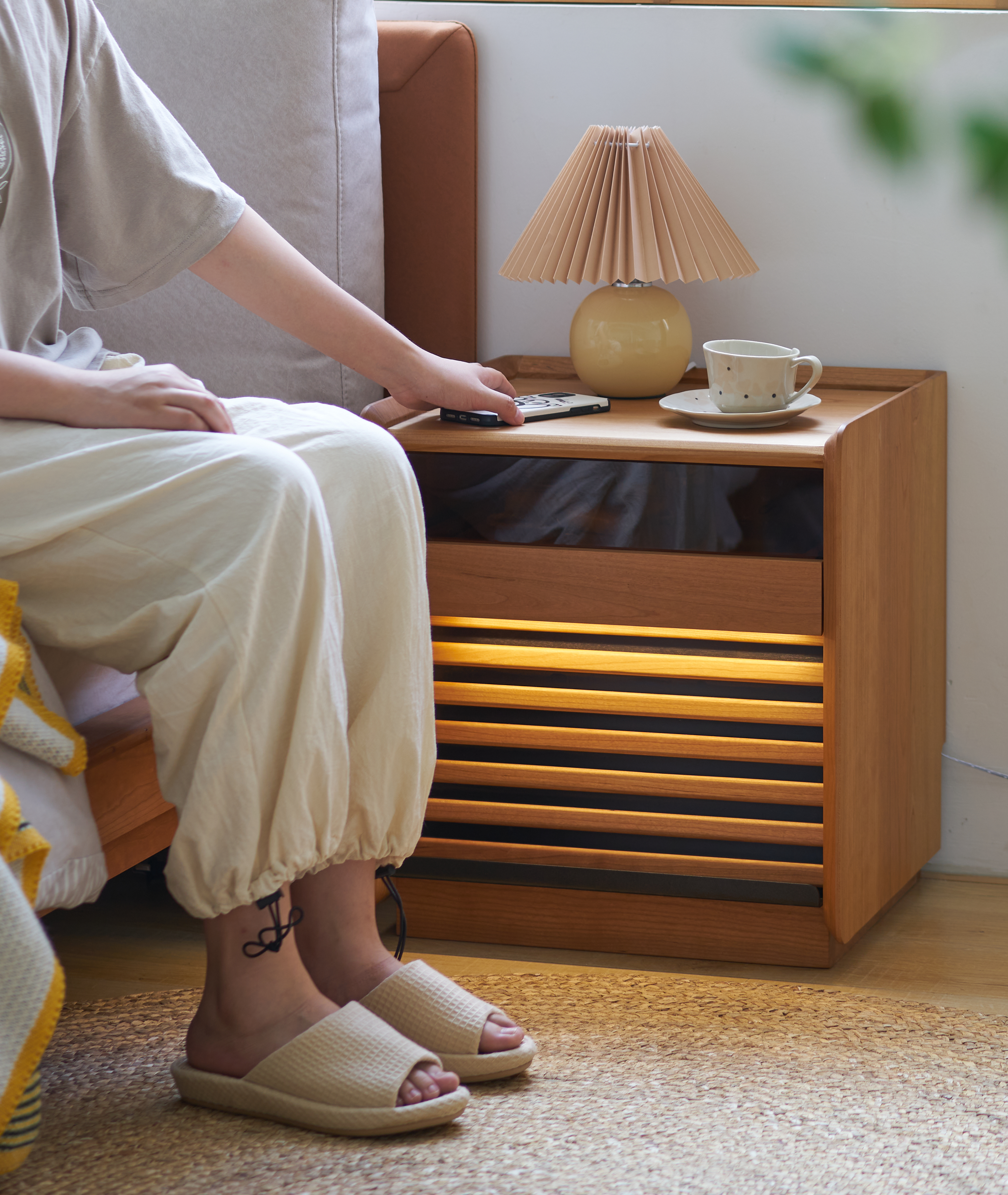 Solid wood furniture，furniture design ，product design，bedside cupboard，