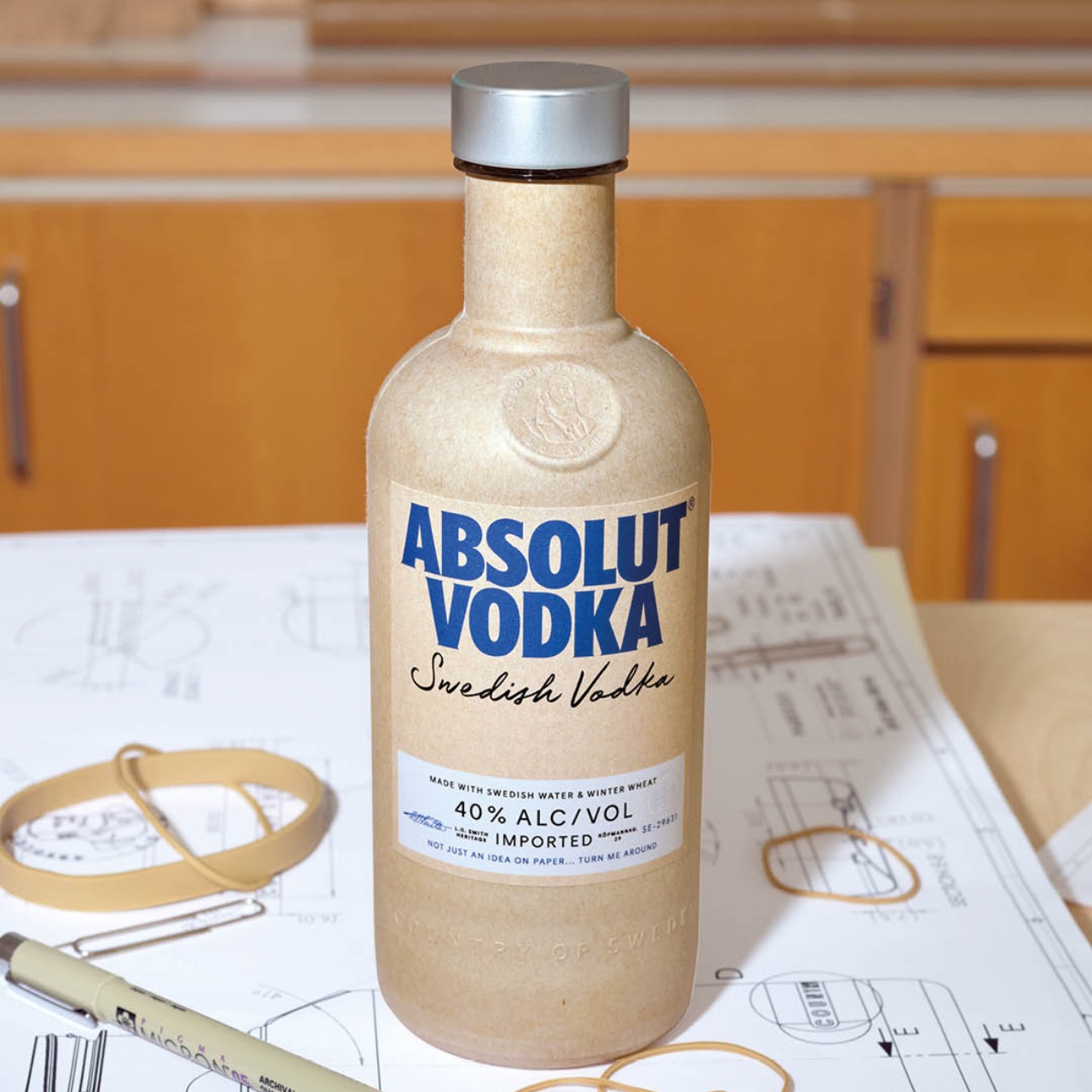 packing design，Wine bottle design，Bottle design，Recyclable materials，environment protection，