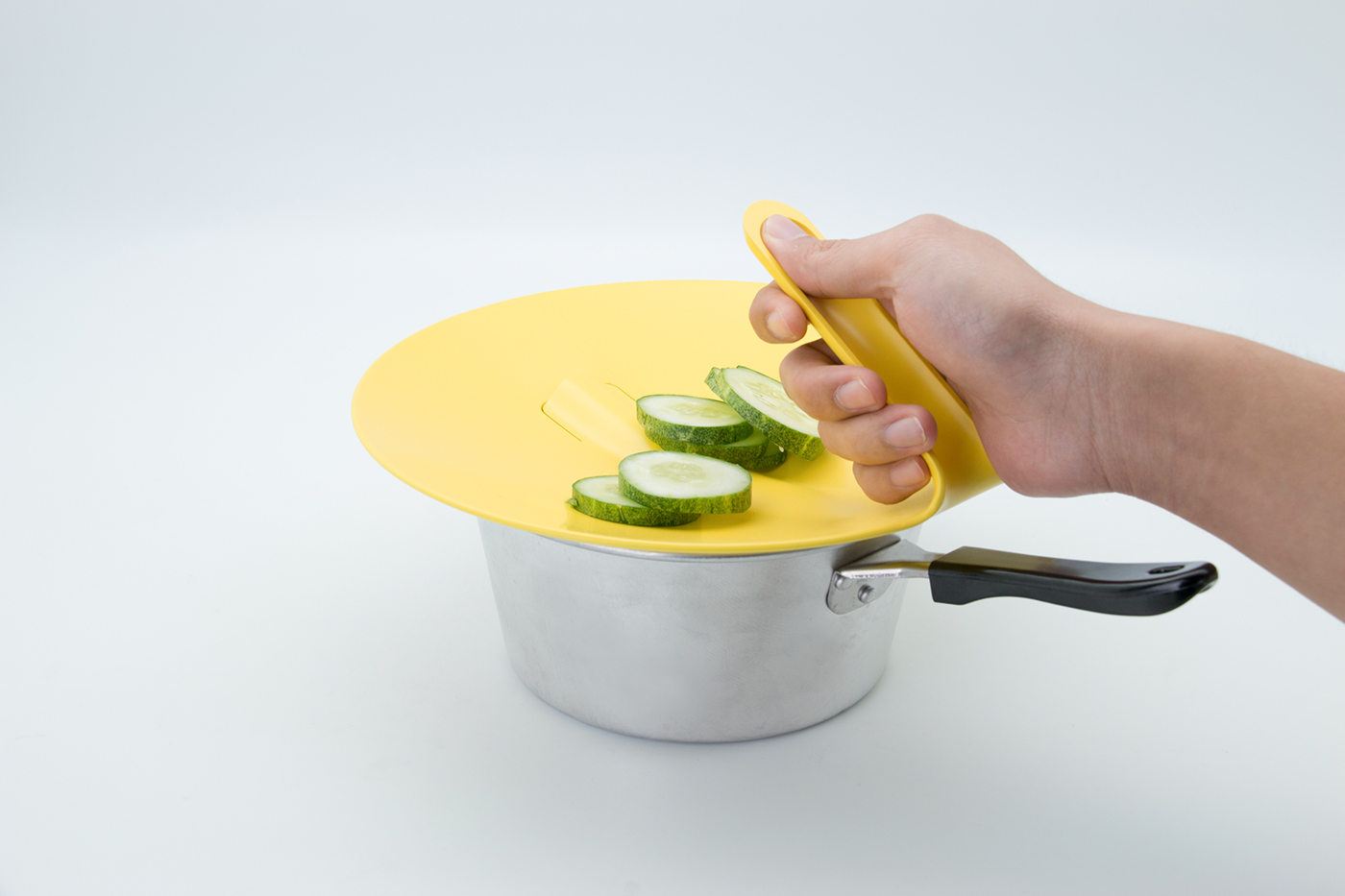 Test temperature，spoon，lid，Pot rack，yellow，Receive，Chopping board，Cut hand，kitchen knife，