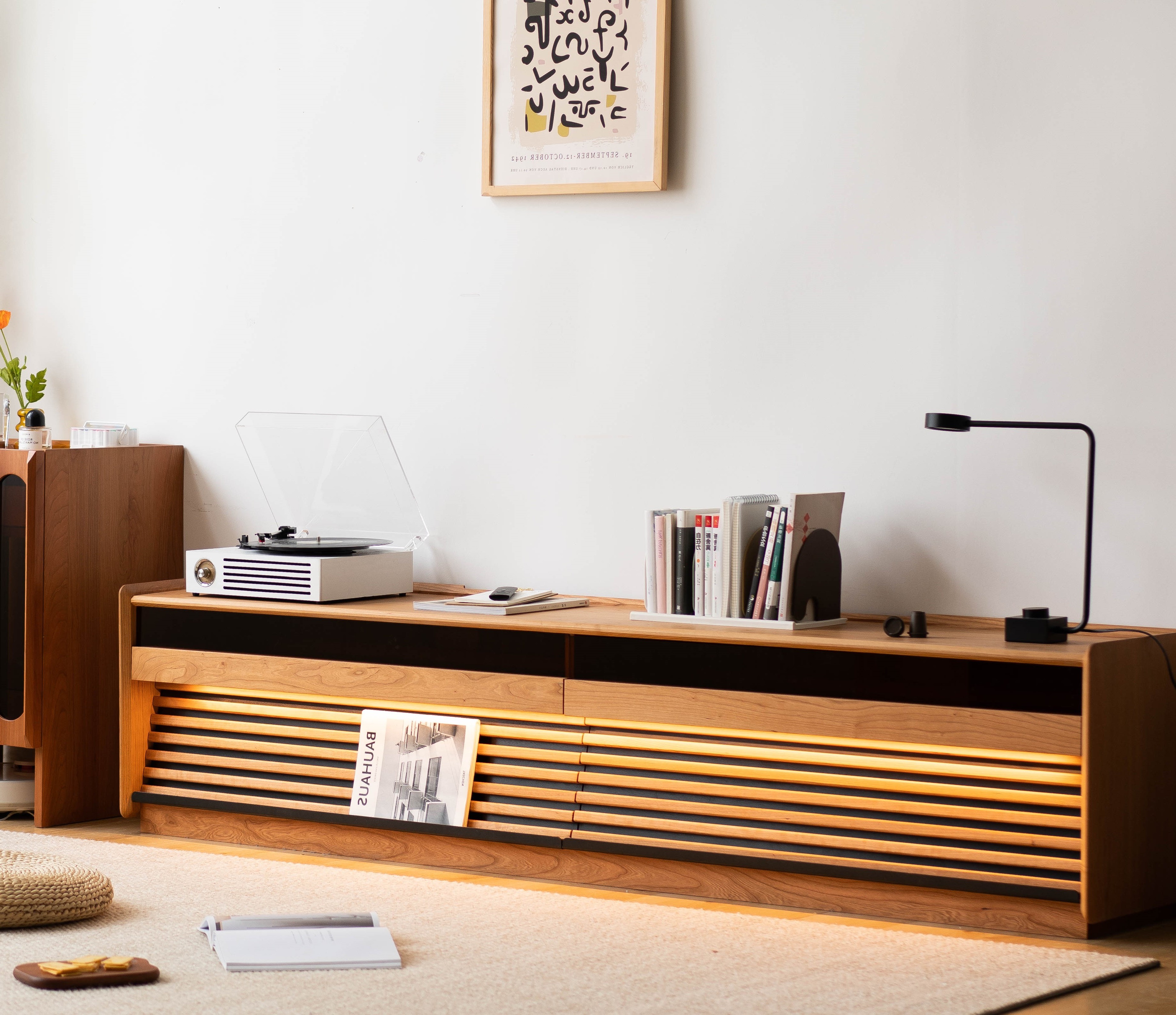 Solid wood furniture，furniture design ，product design，TV cabinet，No main lamp，Atmosphere lamp，