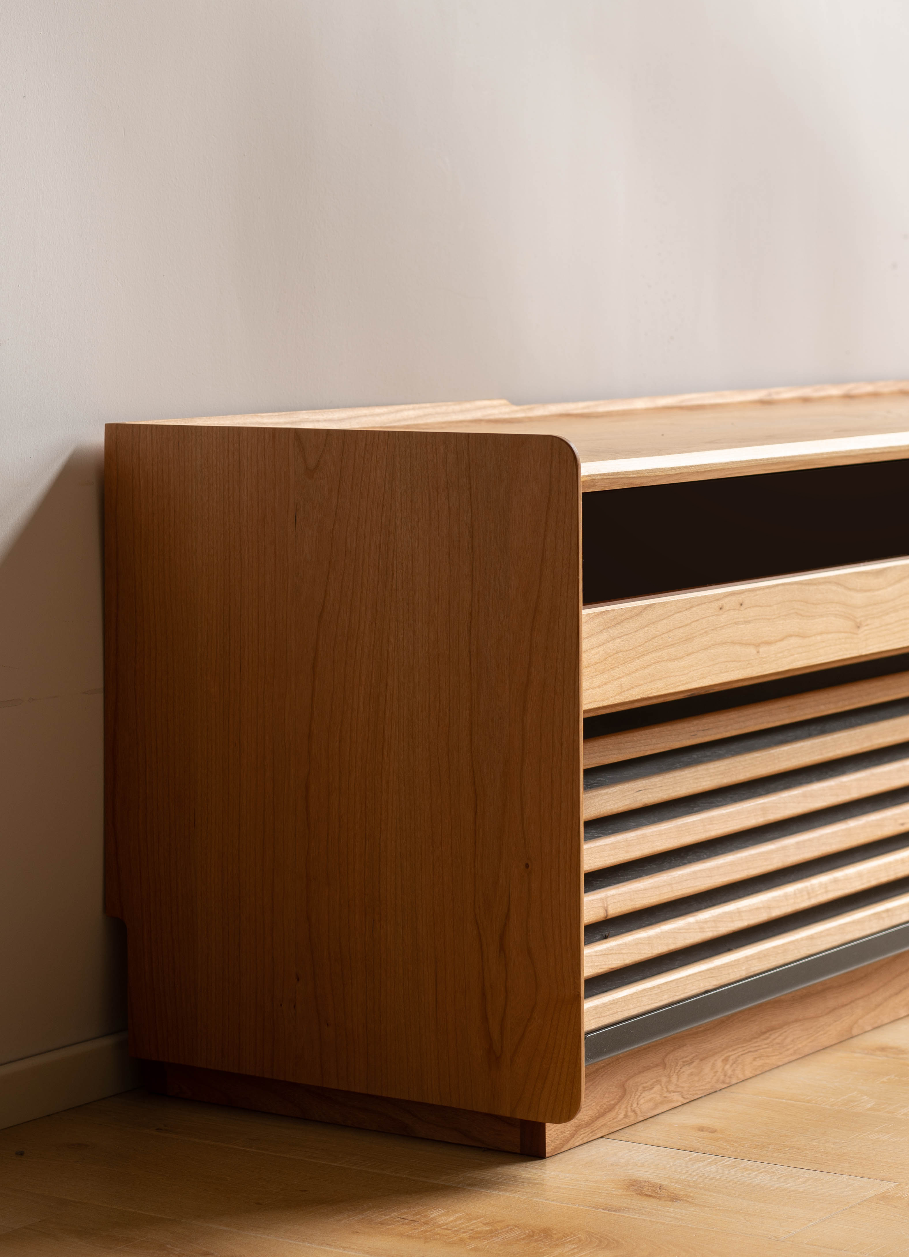 Solid wood furniture，furniture design ，product design，TV cabinet，No main lamp，Atmosphere lamp，