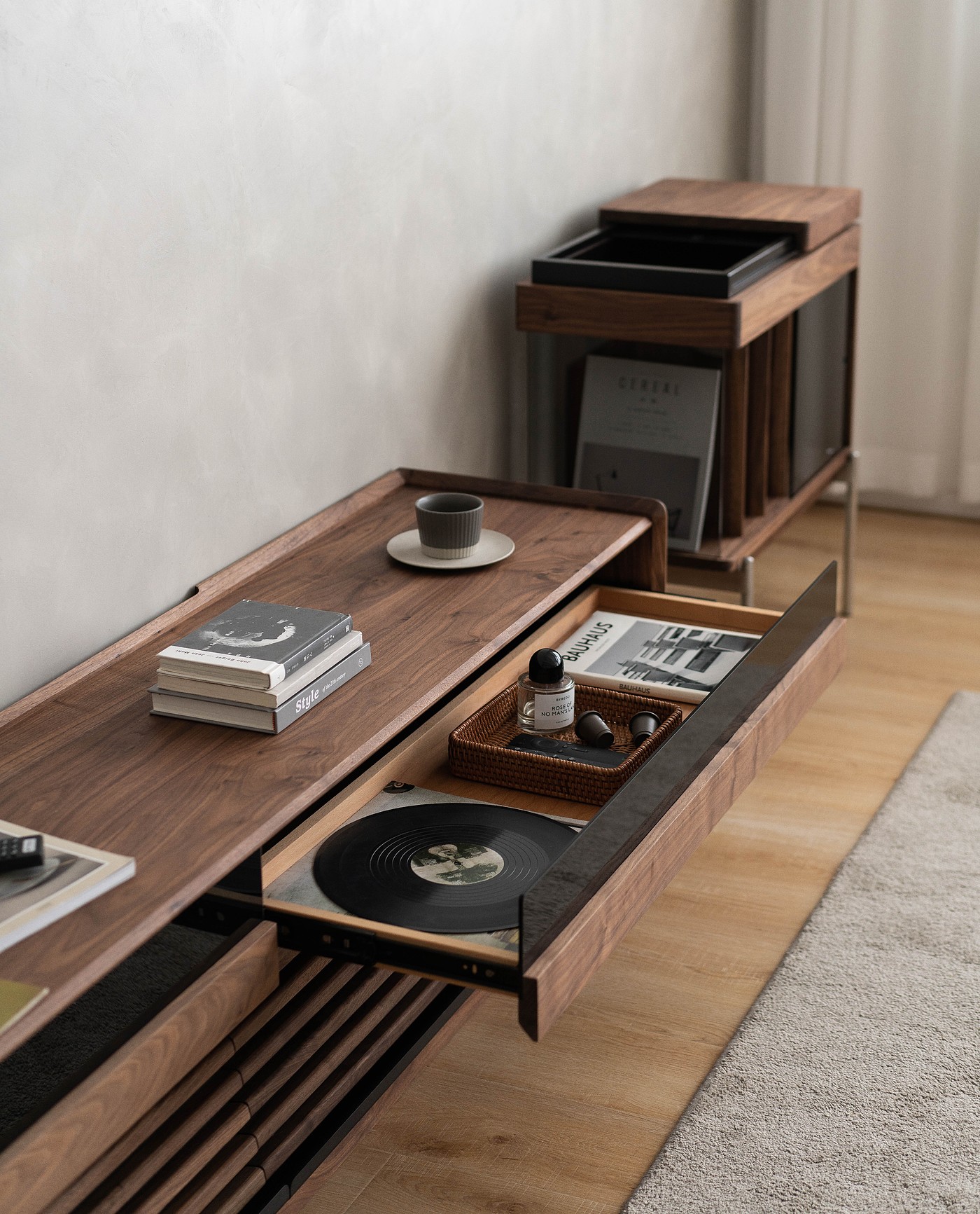 Solid wood furniture，furniture design ，product design，TV cabinet，No main lamp，Atmosphere lamp，