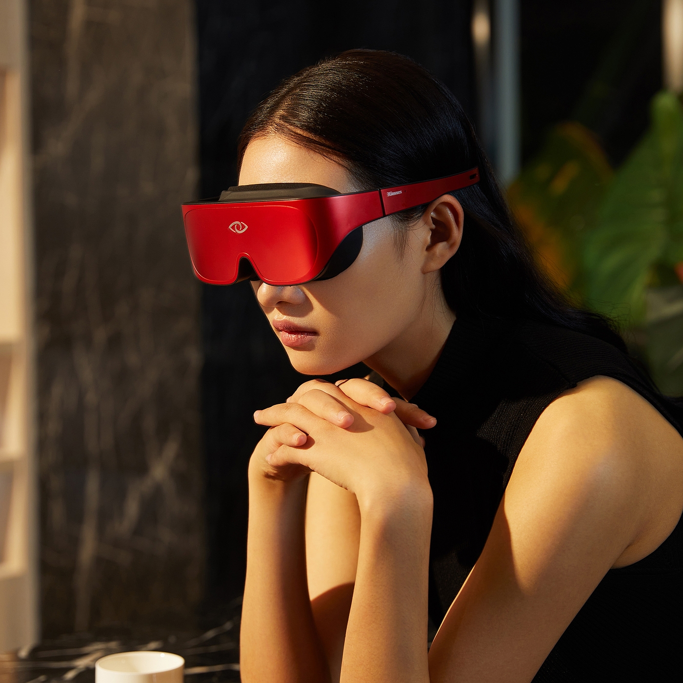 VR Glasses (Creation Space Industrial Design)，