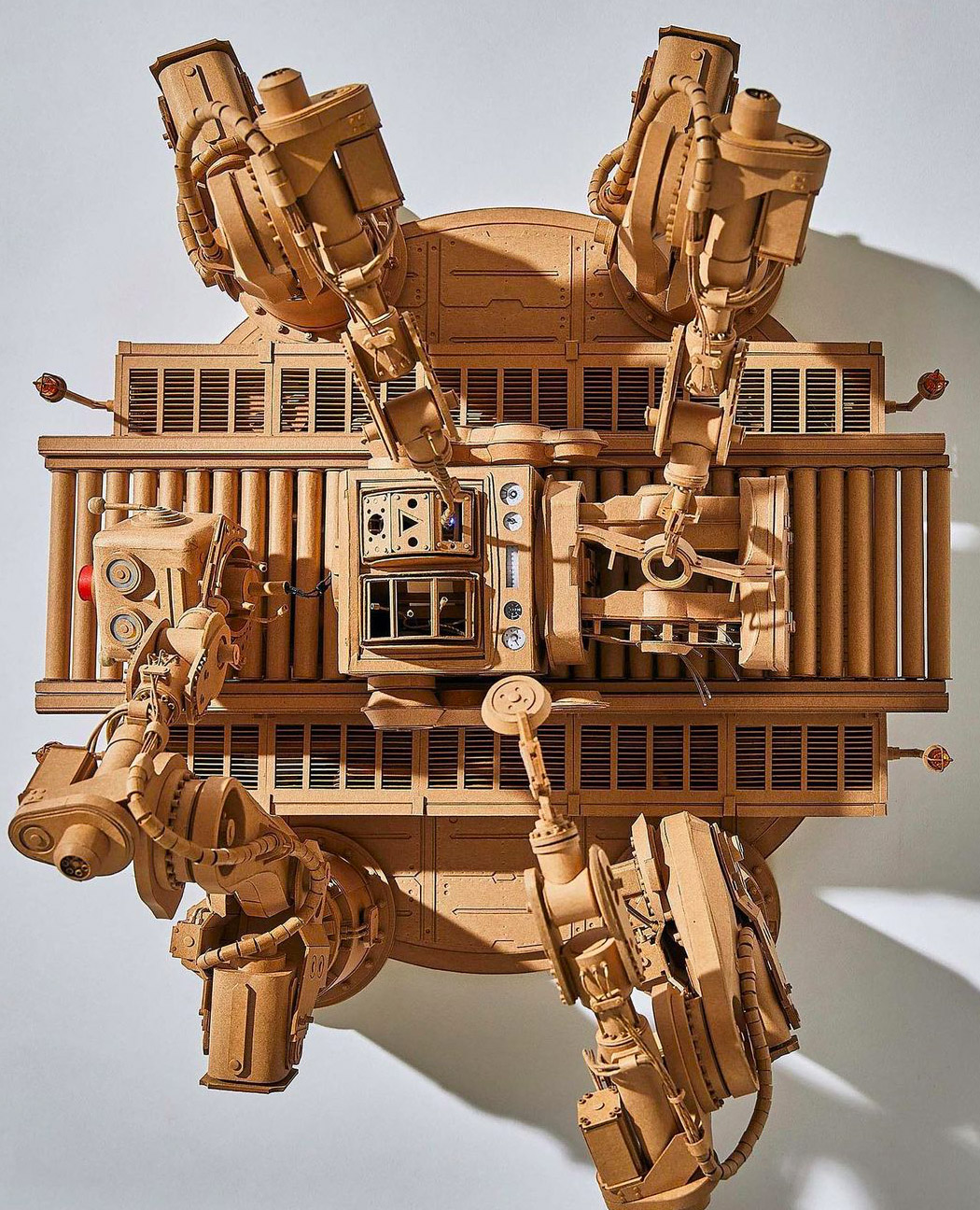 Sculpture，cardboard，Greg Olijnyk，science fiction，Futurism，